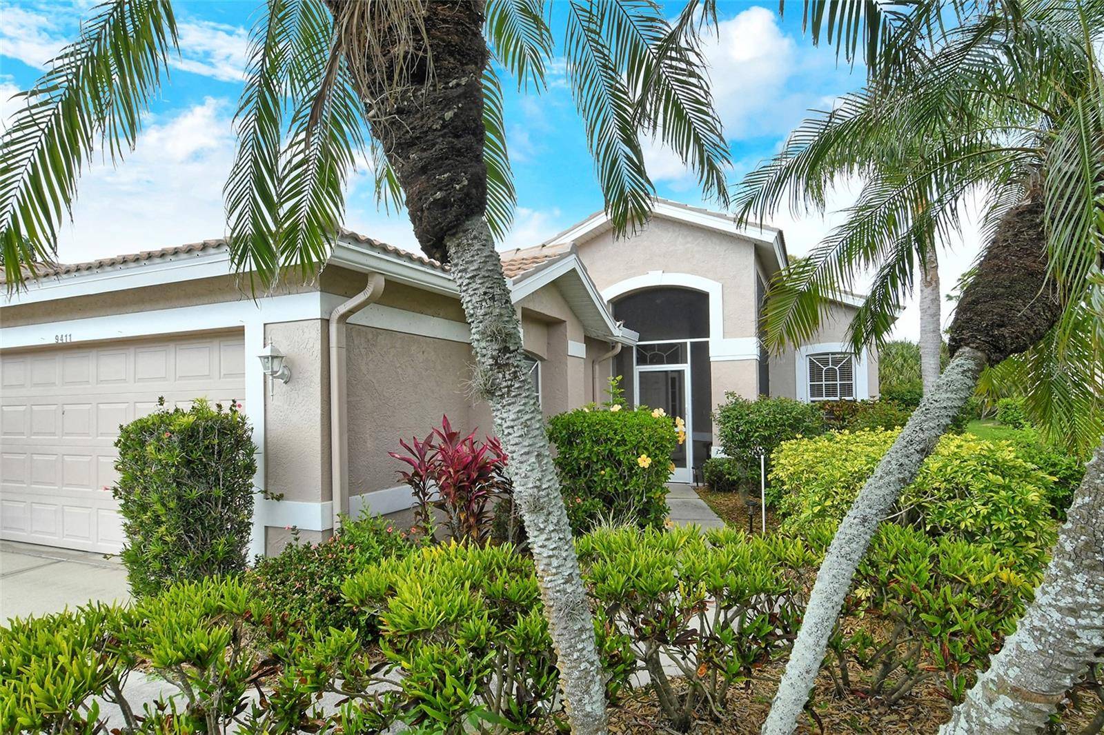 Sarasota, FL 34238,9411 FOREST HILLS CIR