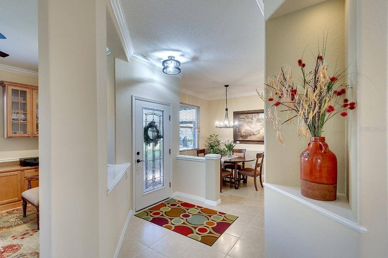 Bradenton, FL 34212,374 FAIRWAY ISLES LN