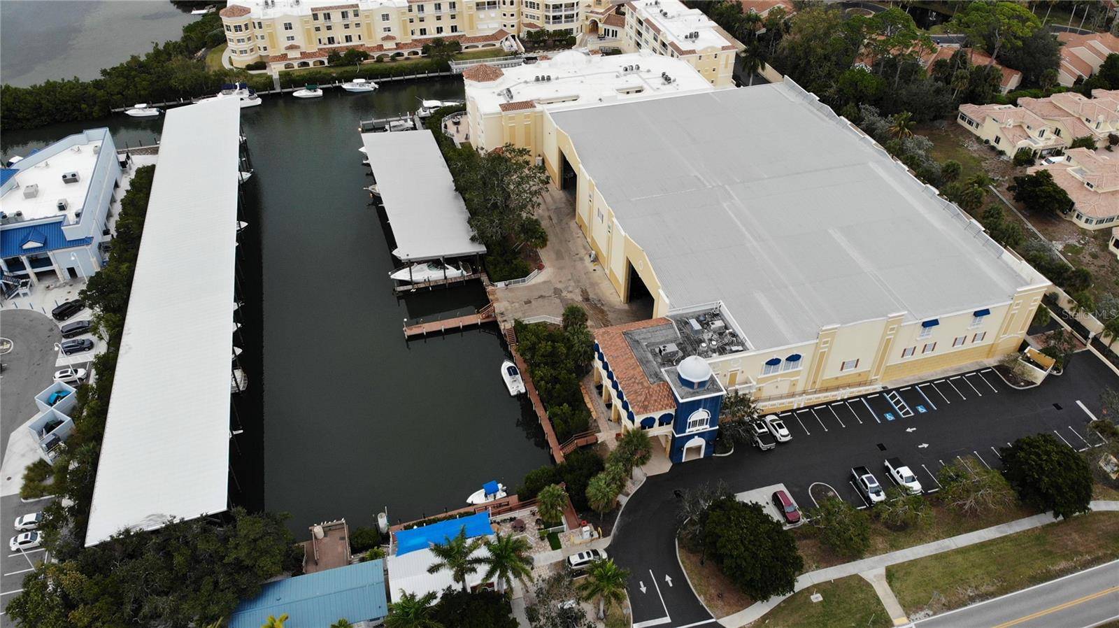 Osprey, FL 34229,570 BLACKBURN POINT RD #LB31