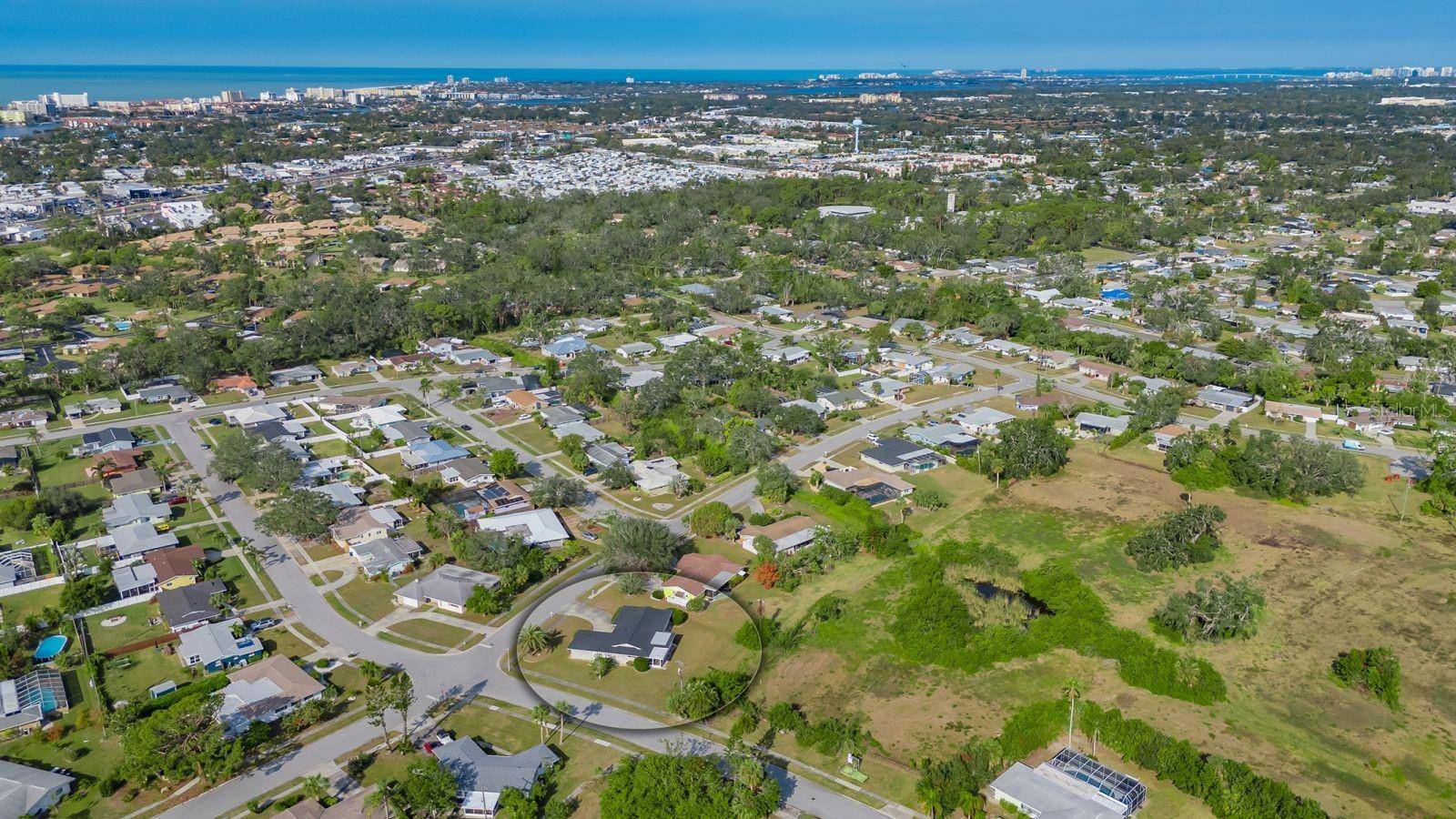 Sarasota, FL 34231,2476 BREAKWATER CIR