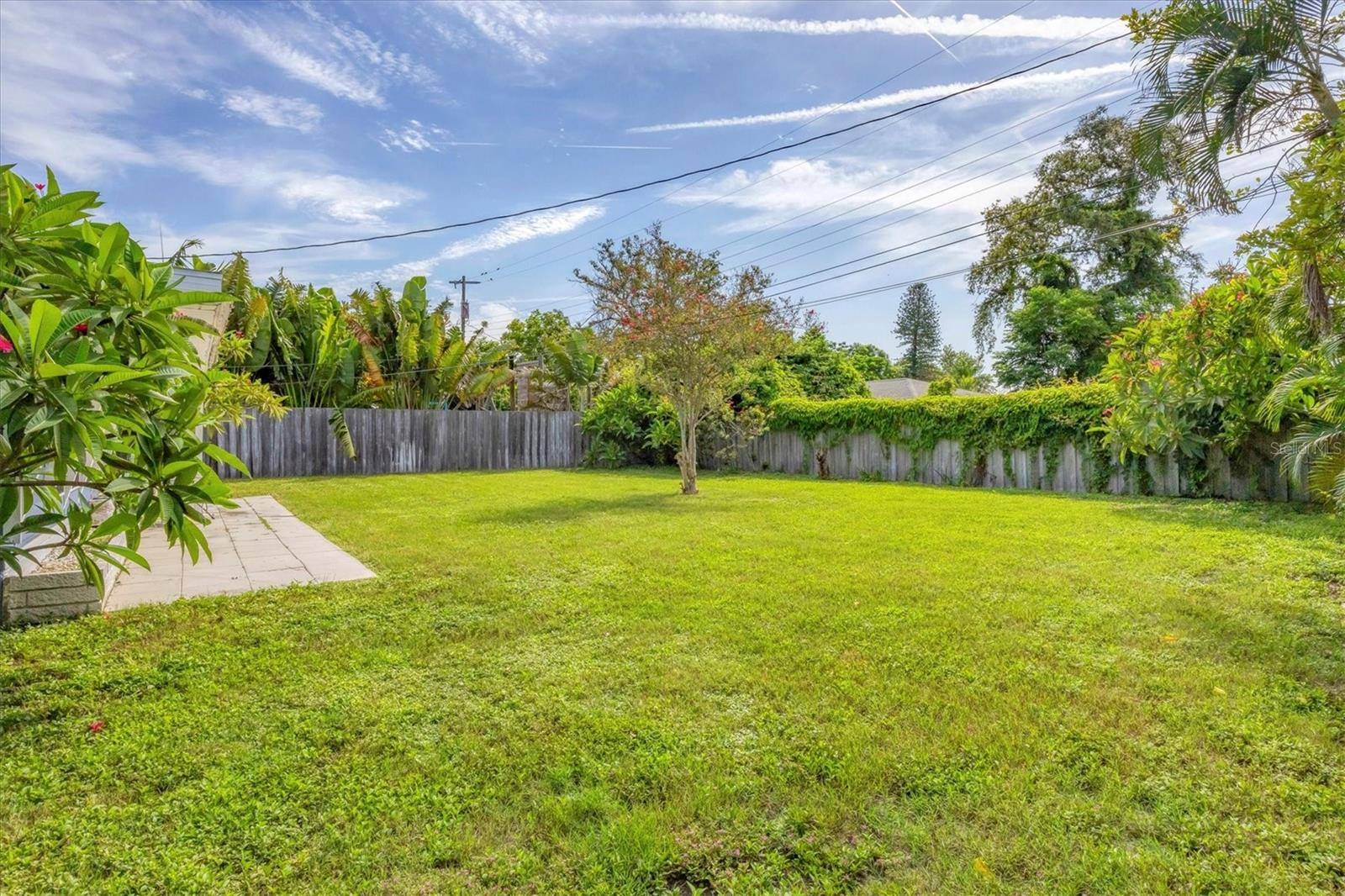 Sarasota, FL 34239,2566 TULIP ST