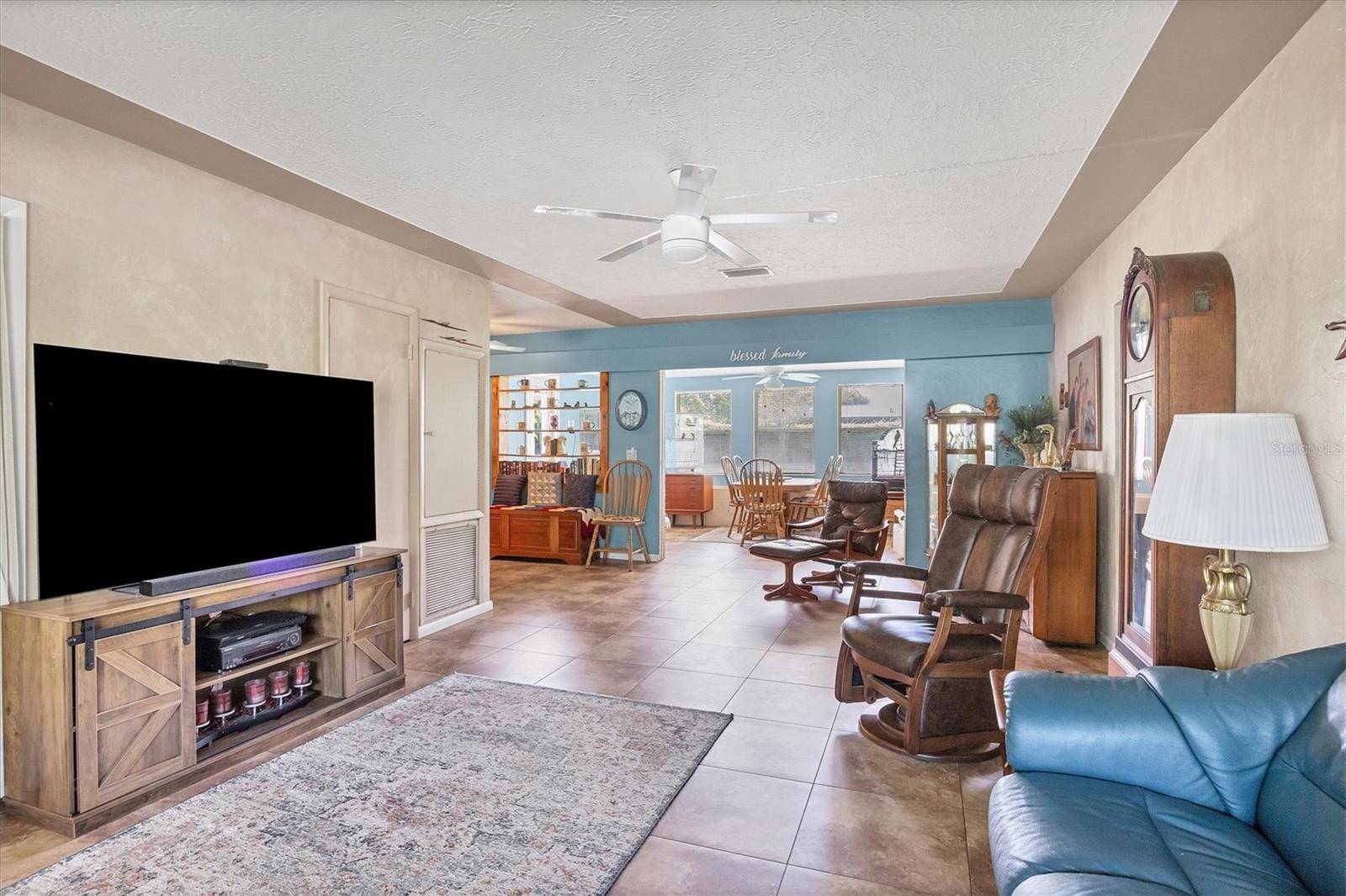 Sarasota, FL 34239,2566 TULIP ST