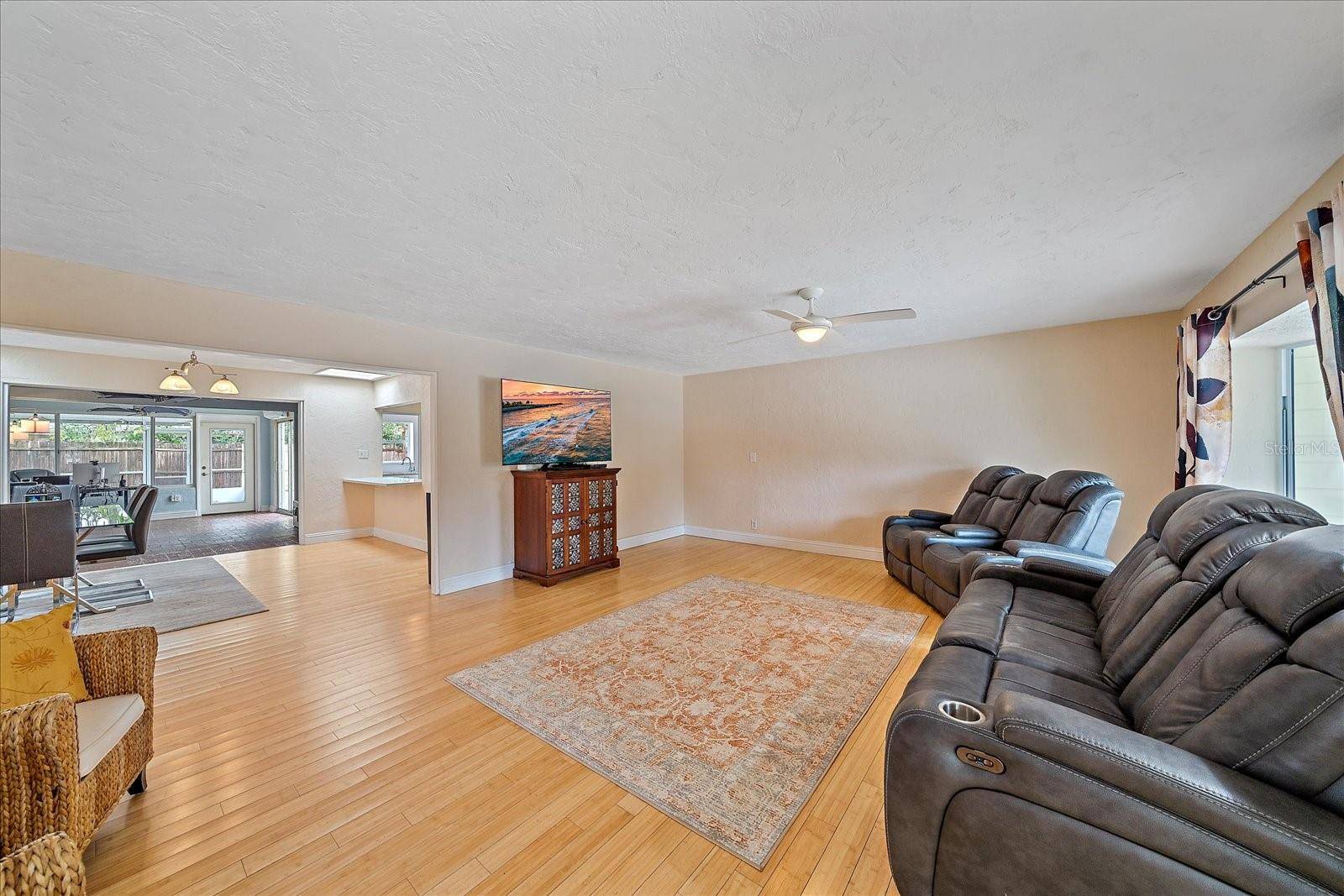 Sarasota, FL 34239,2905 BOUGAINVILLEA ST