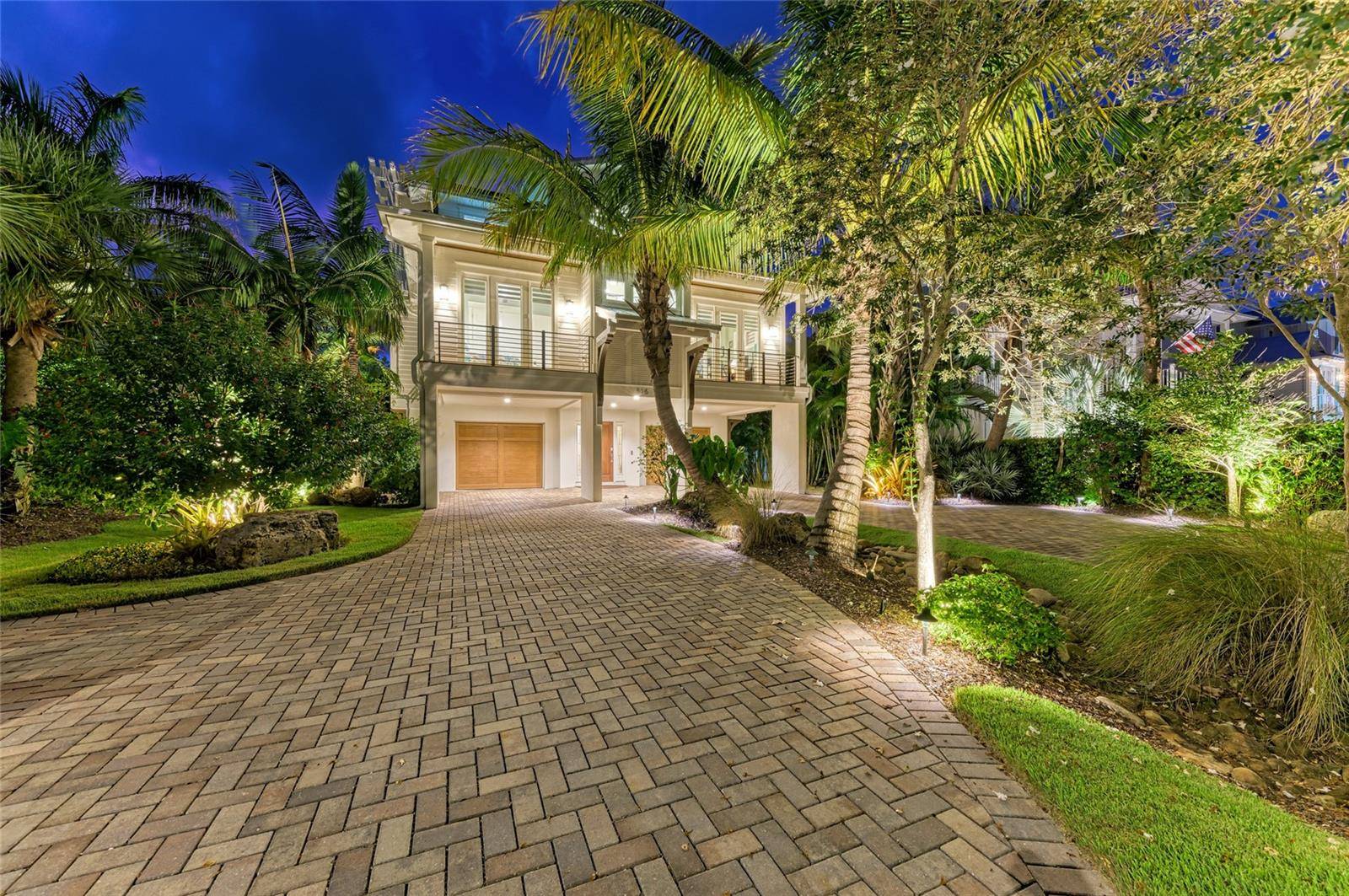 Anna Maria, FL 34216,516 KUMQUAT DR