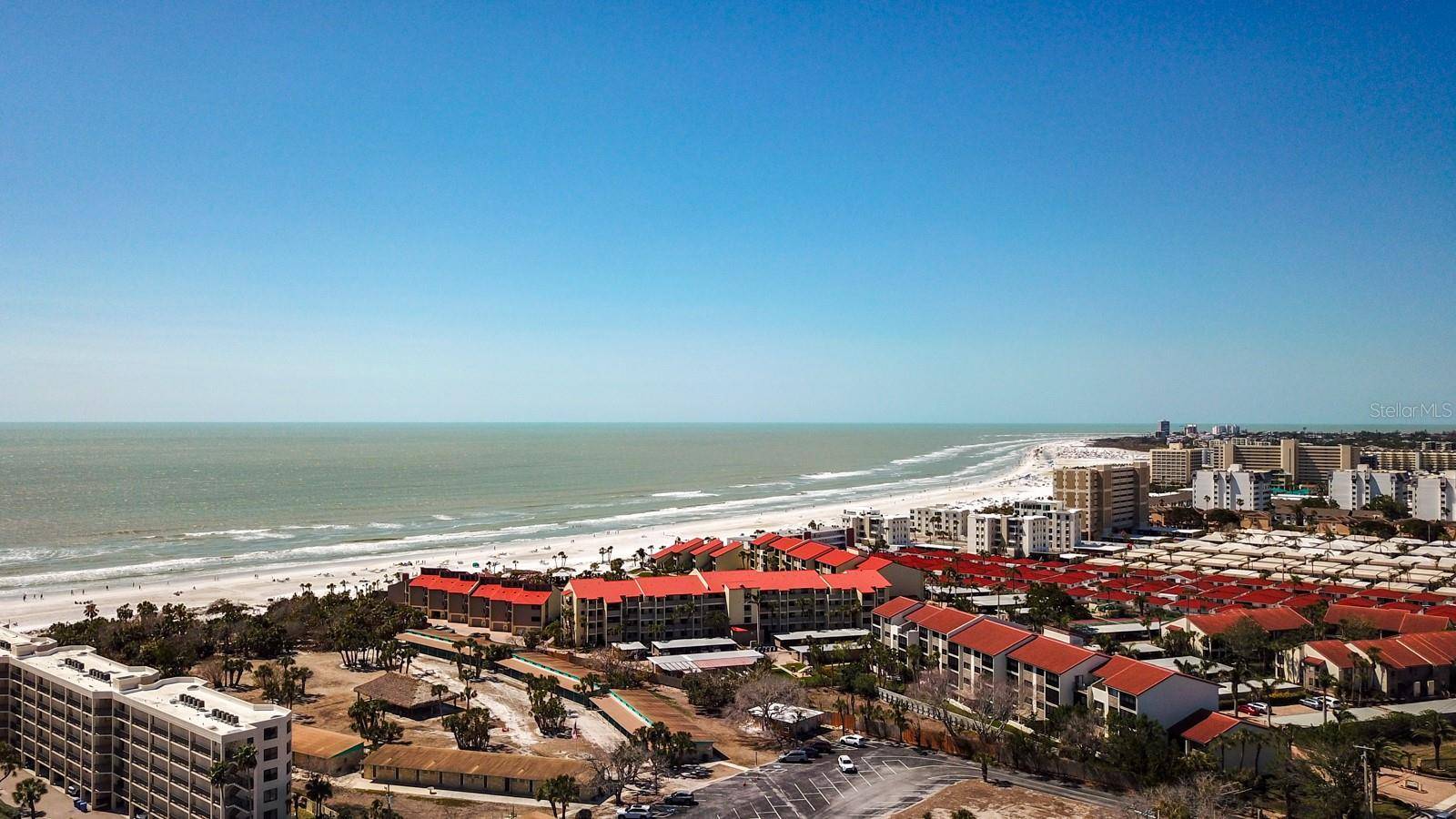 Sarasota, FL 34242,1250 N PORTOFINO DR #201