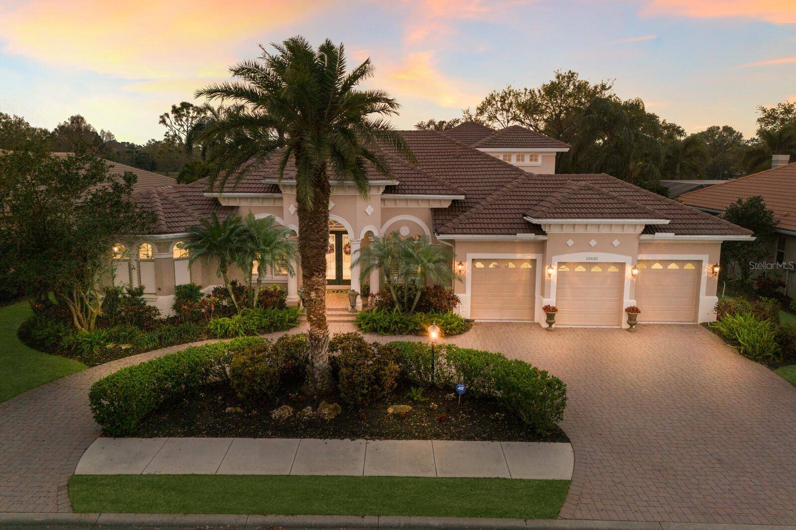 Lakewood Ranch, FL 34202,13635 LEGENDS WALK TER