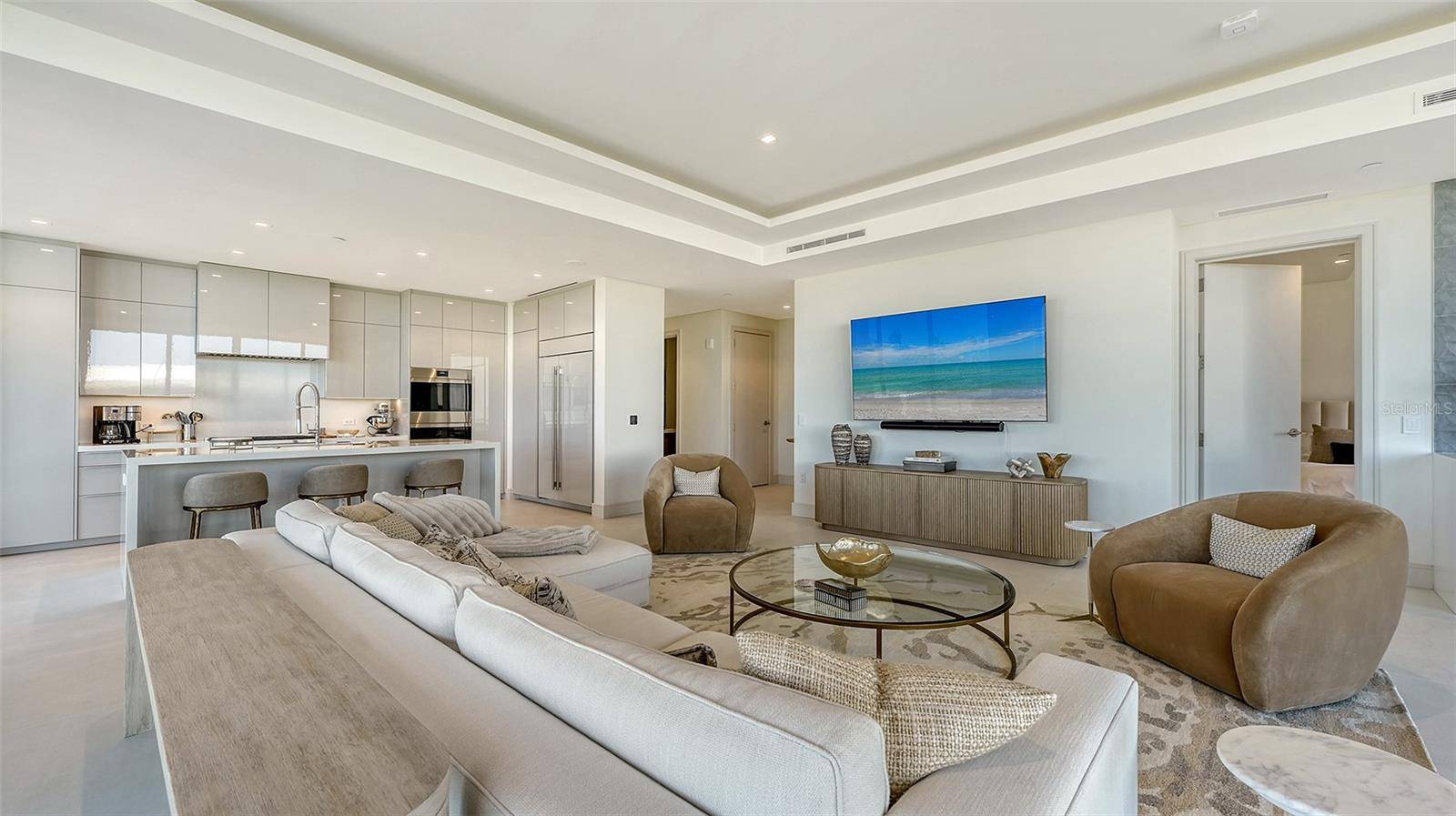 Longboat Key, FL 34228,1591 GULF OF MEXICO DR #313