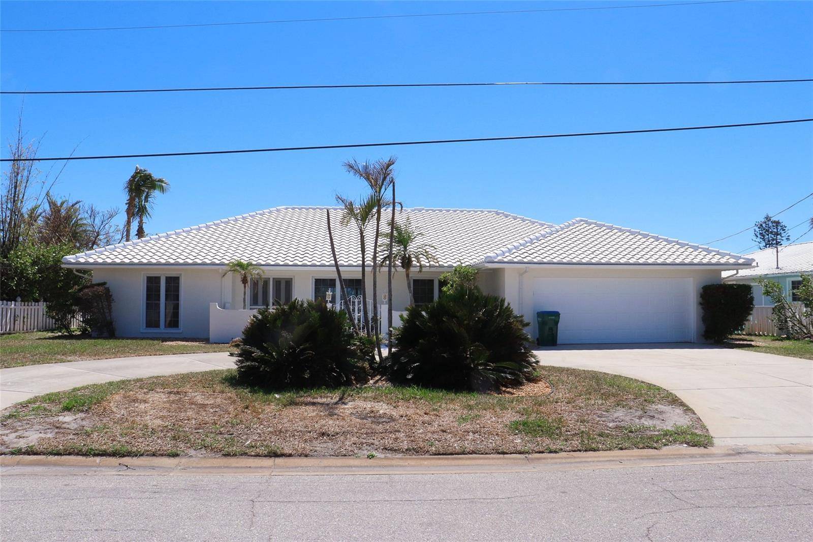 Holmes Beach, FL 34217,618 GLADSTONE LN