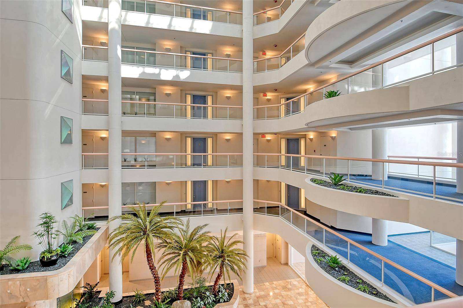 Longboat Key, FL 34228,455 LONGBOAT CLUB RD #407