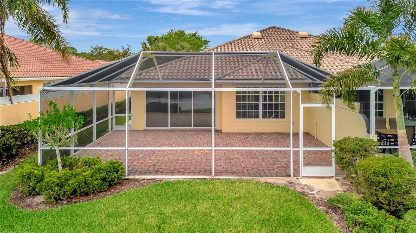 Sarasota, FL 34238,7655 PESARO DR