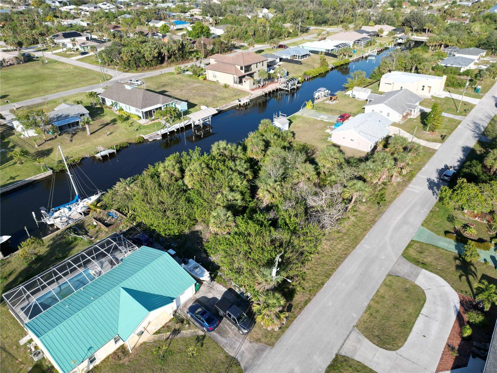 Port Charlotte, FL 33948,18318 VAN NUYS CIR