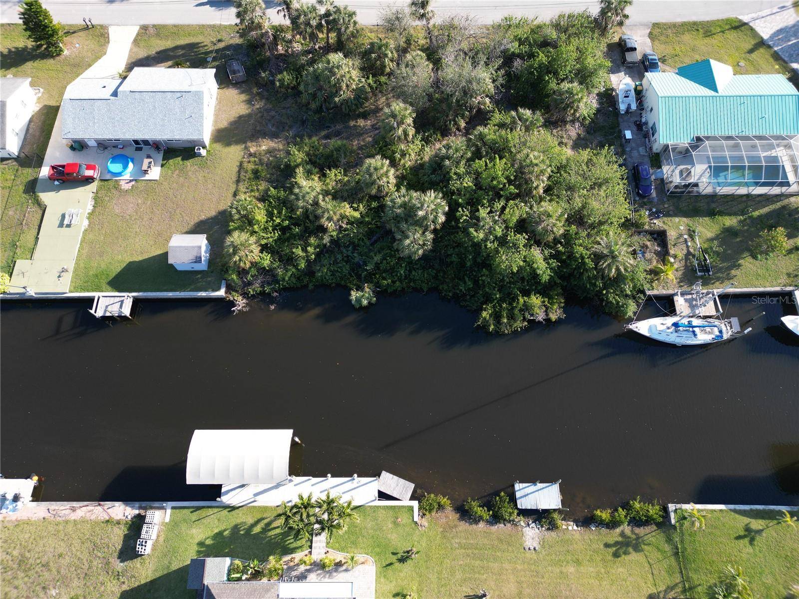 Port Charlotte, FL 33948,18318 VAN NUYS CIR