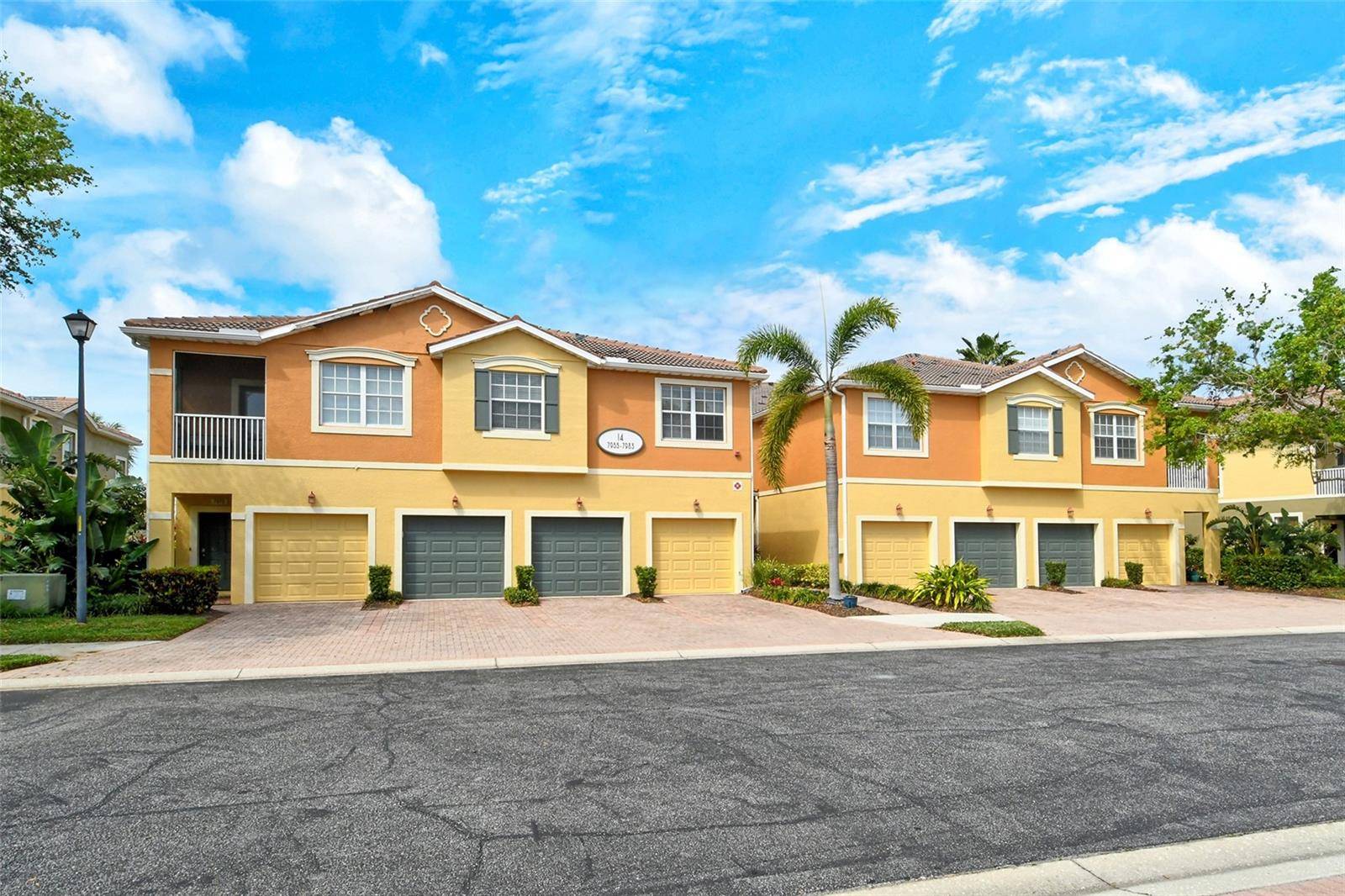 Sarasota, FL 34233,7979 LIMESTONE LN #14-101