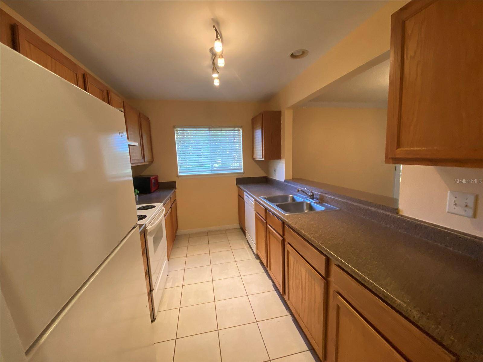 Sarasota, FL 34232,1721 PARAKEET WAY #700