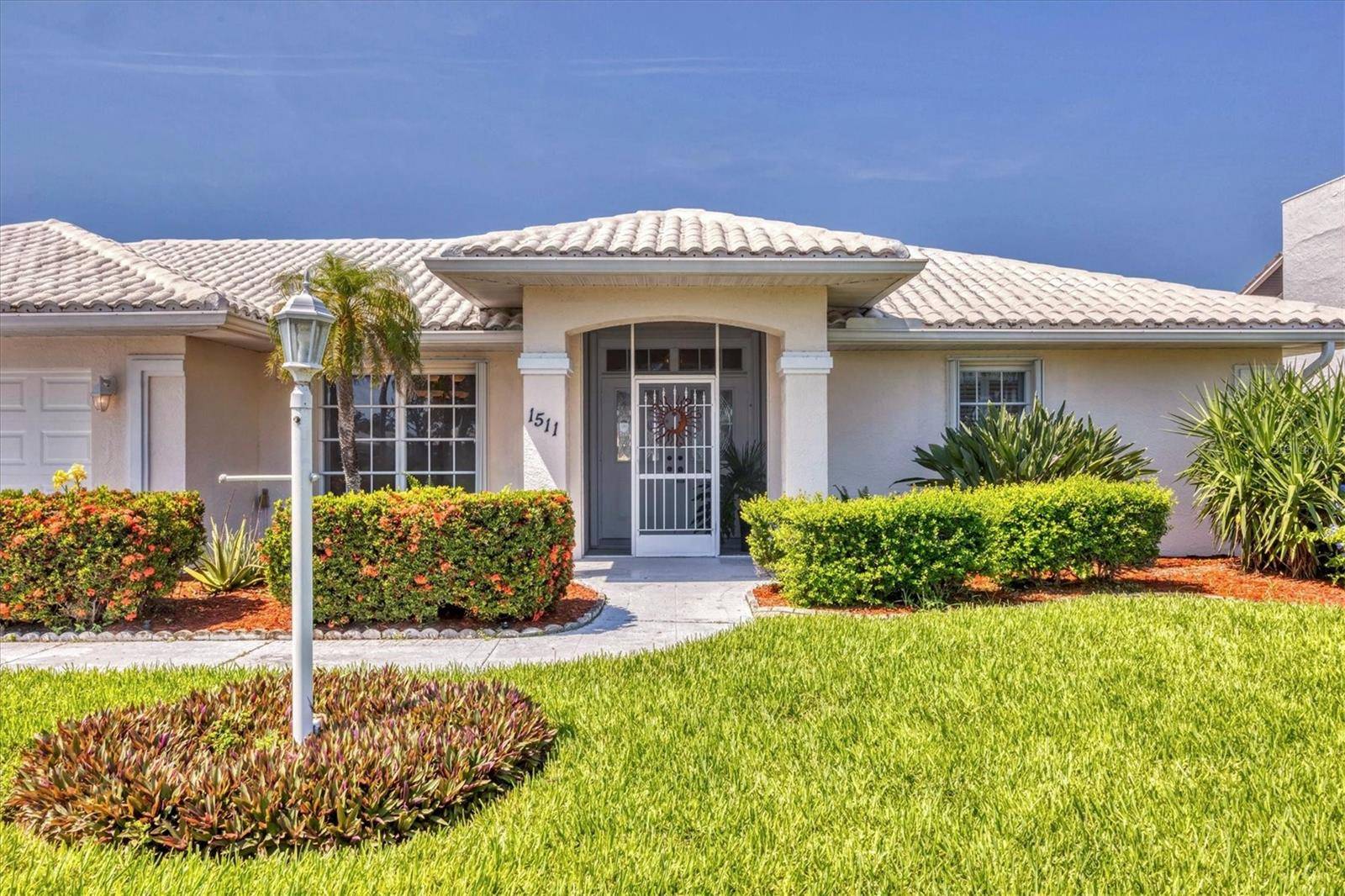 Venice, FL 34292,1511 WATERFORD DR