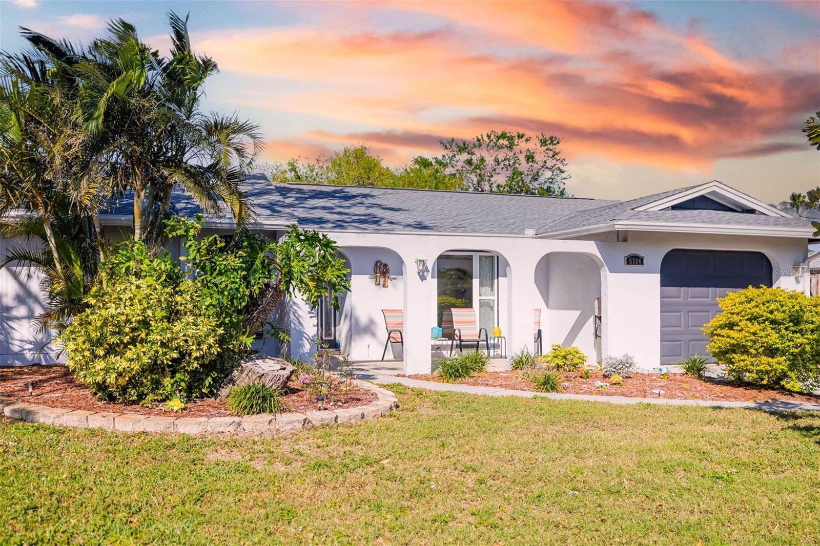 Sarasota, FL 34232,5704 WHISTLEWOOD CIR