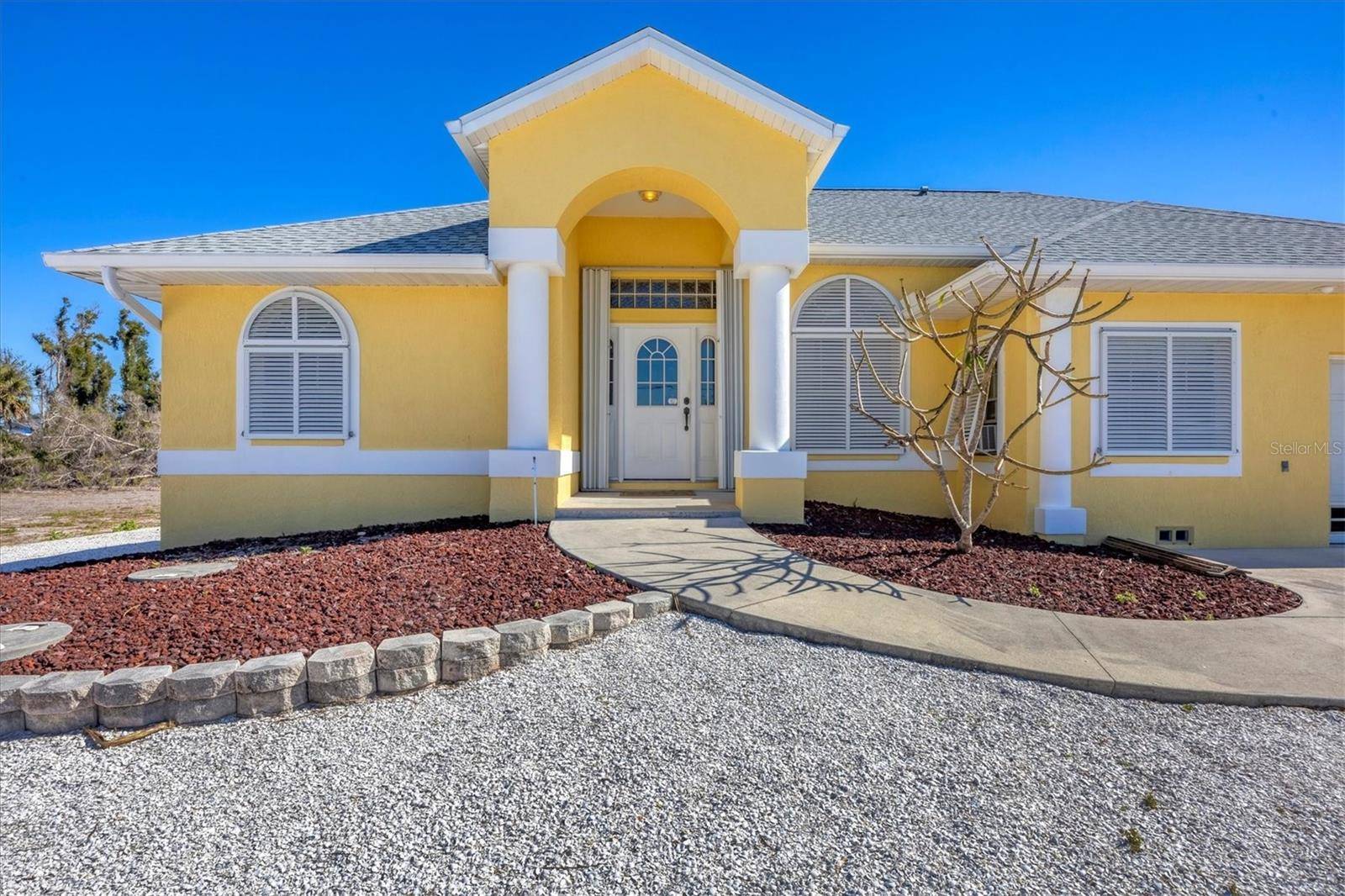 Placida, FL 33946,240 SPANIARDS RD