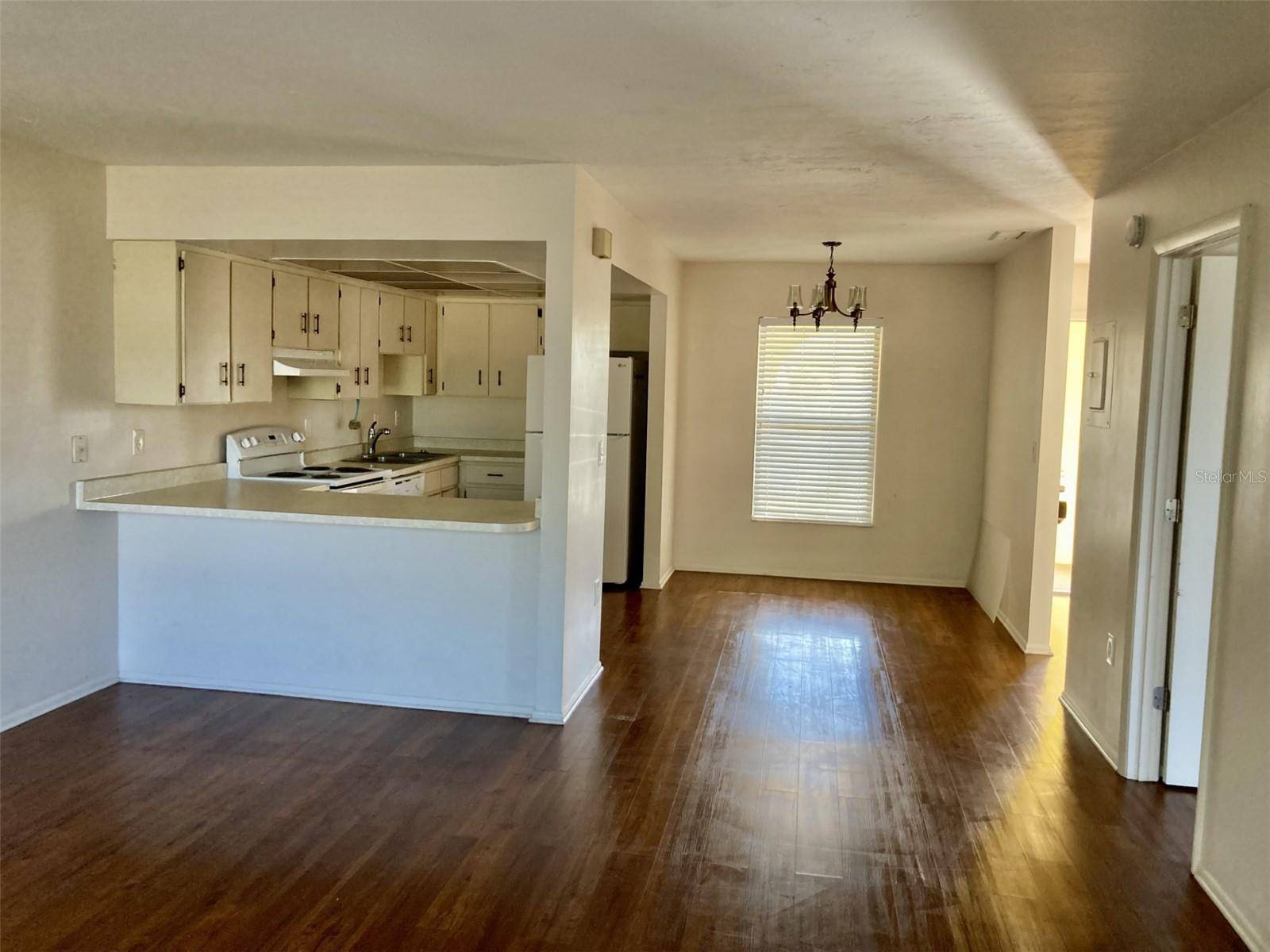 Bradenton, FL 34209,5008 MANATEE AVE W #1