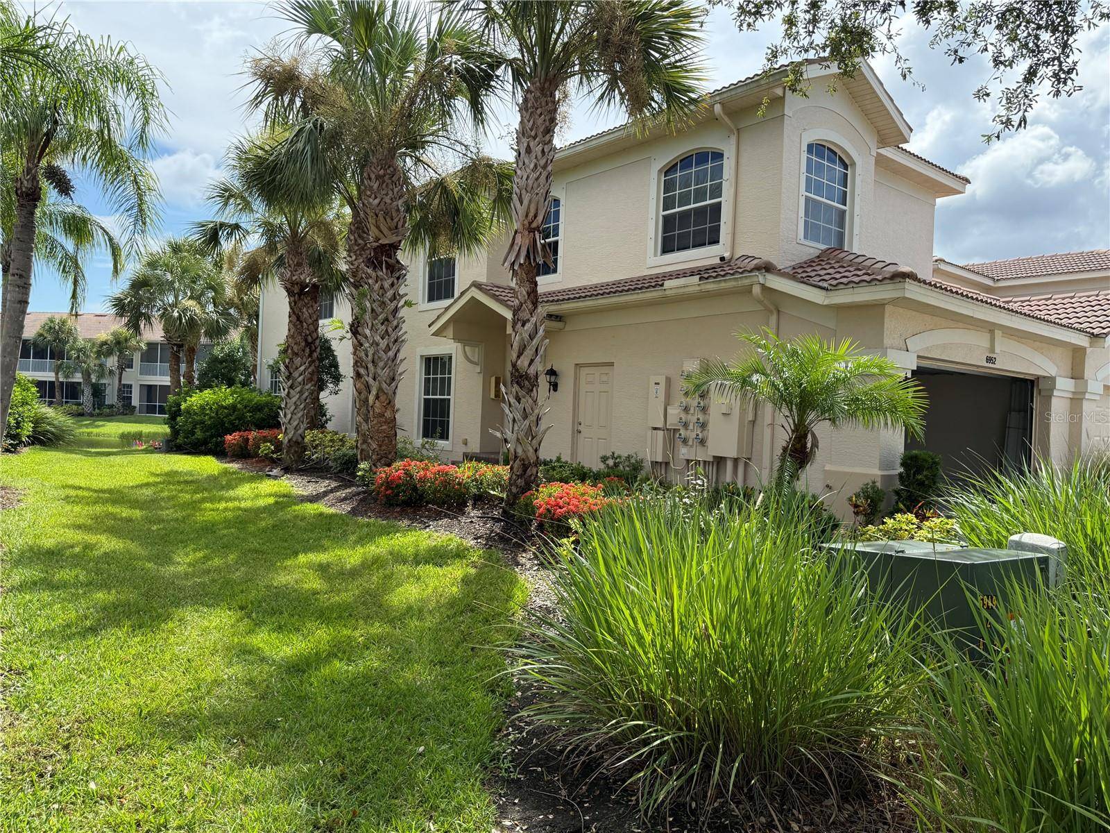 Sarasota, FL 34238,6952 PROSPERITY CIR #408