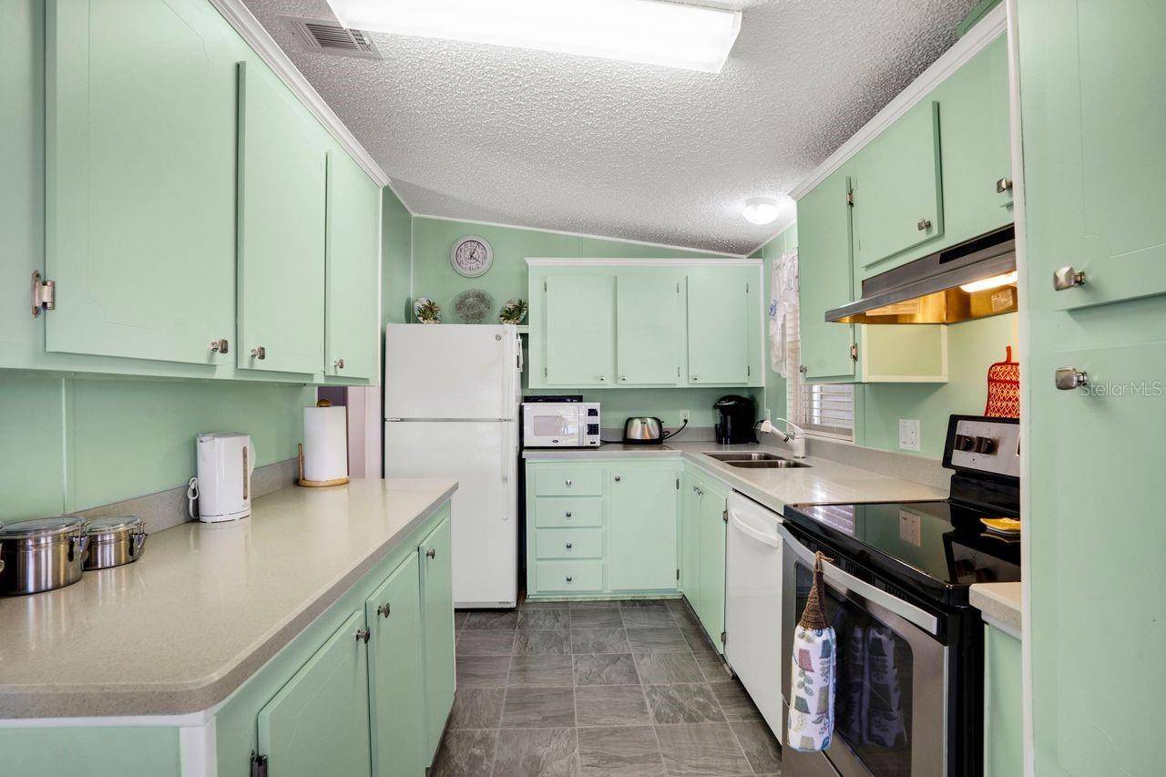 North Port, FL 34287,709 RIVERVIEW CIR