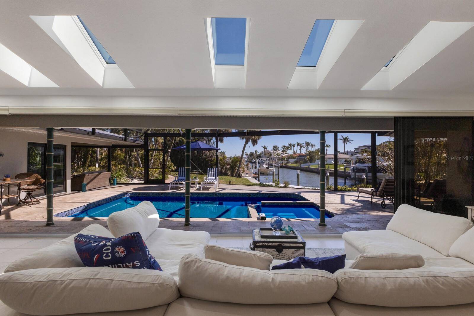 Longboat Key, FL 34228,500 HALYARD LN