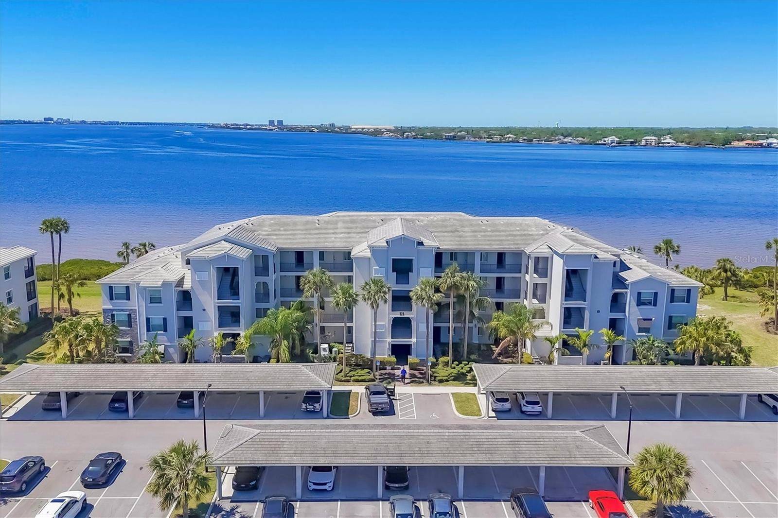 Bradenton, FL 34208,920 TIDEWATER SHORES LOOP #304