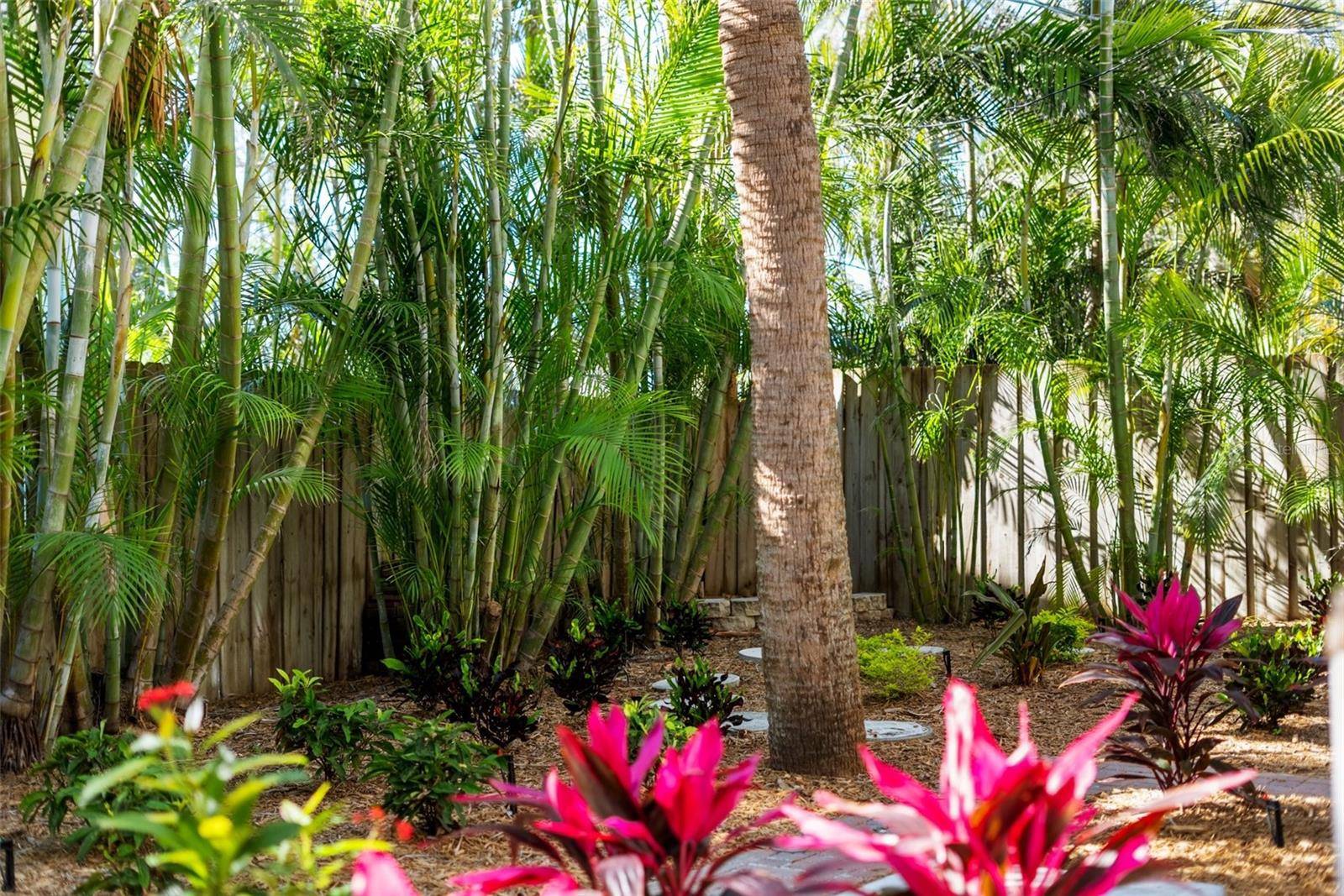 Sarasota, FL 34242,5512 AVENIDA DEL MARE