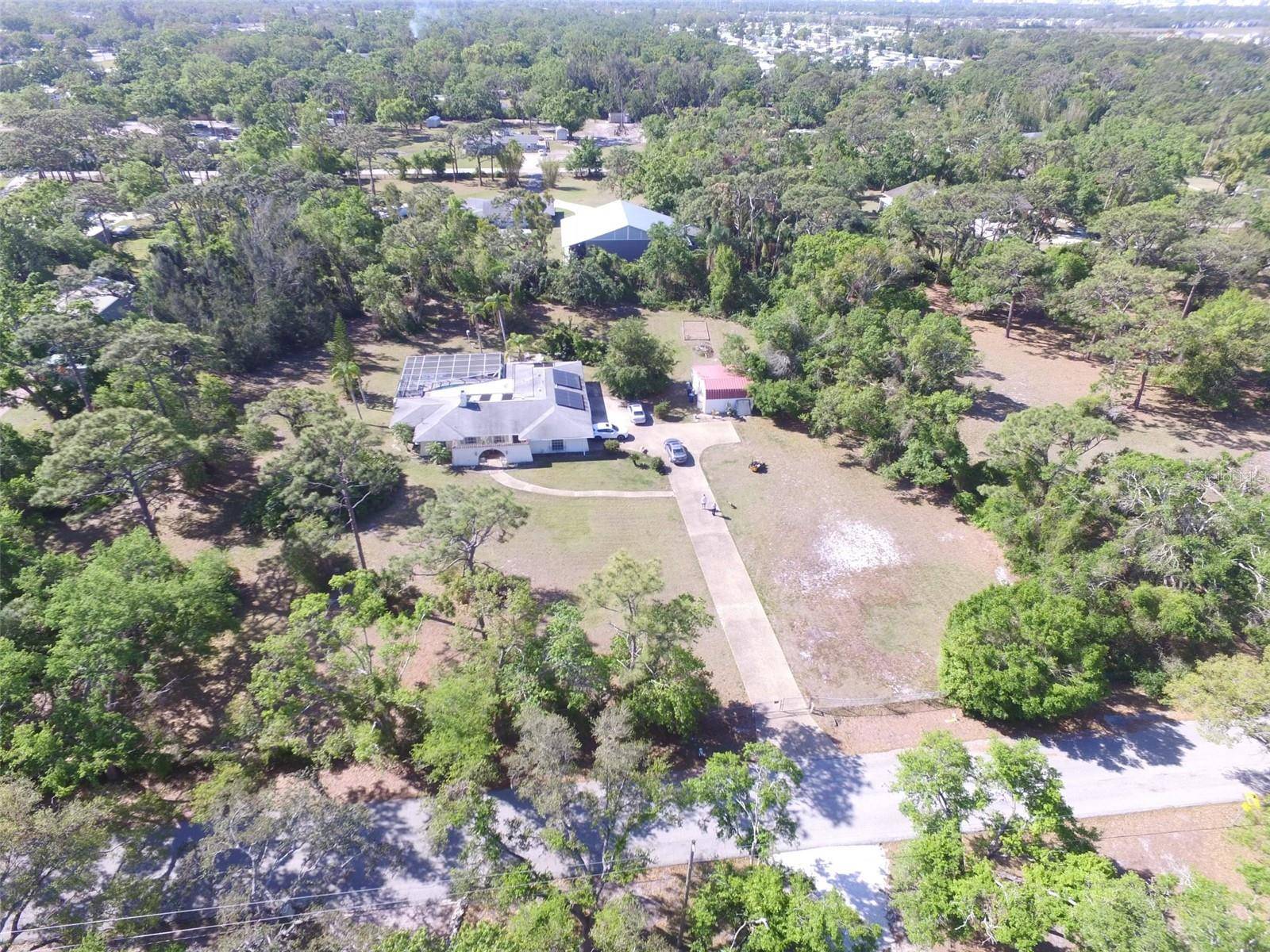 Sarasota, FL 34234,3052 51ST ST
