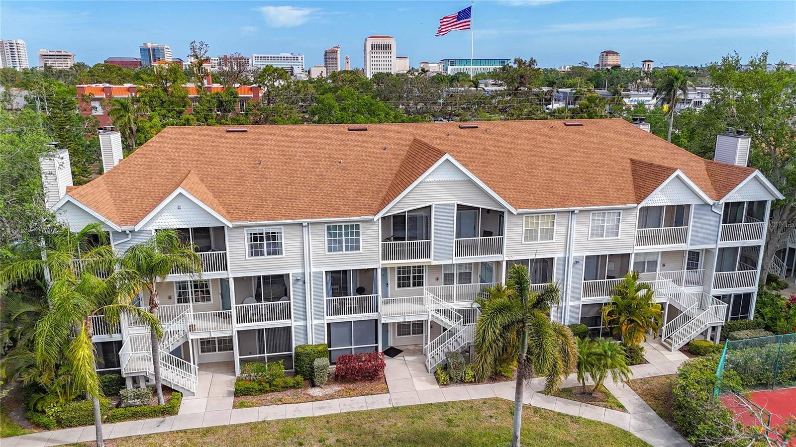 Sarasota, FL 34236,850 S TAMIAMI TRL #730