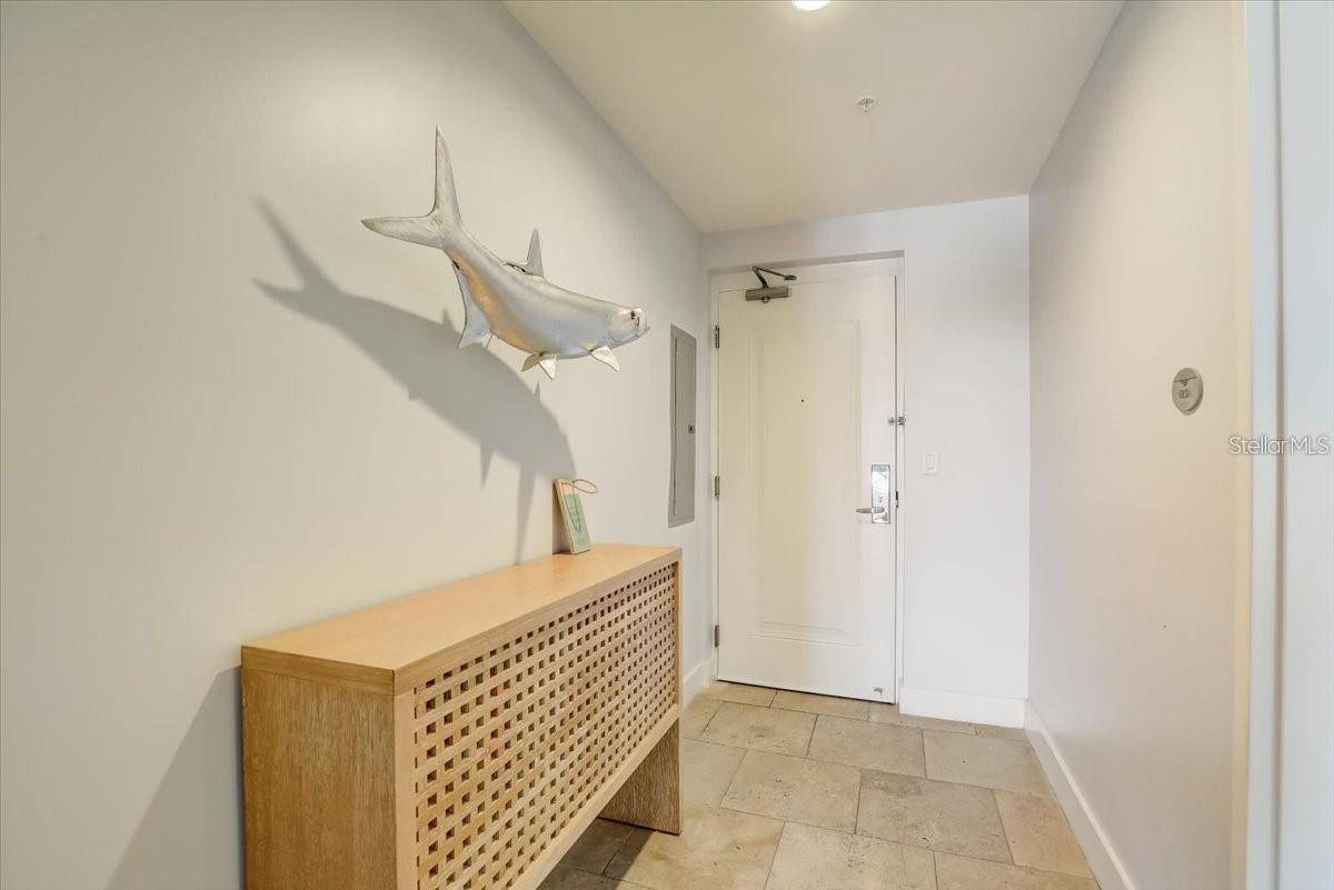 Holmes Beach, FL 34217,5325 MARINA DRIVE #423
