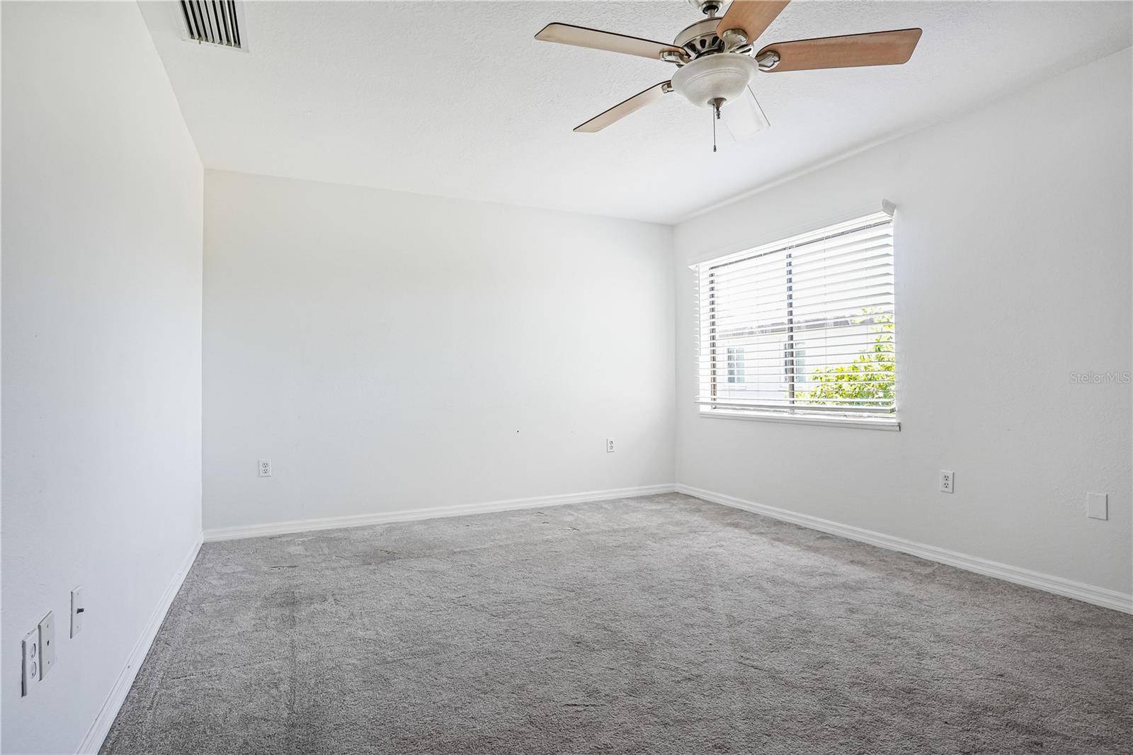 Bradenton, FL 34207,1211 68TH AVENUE DR W #11