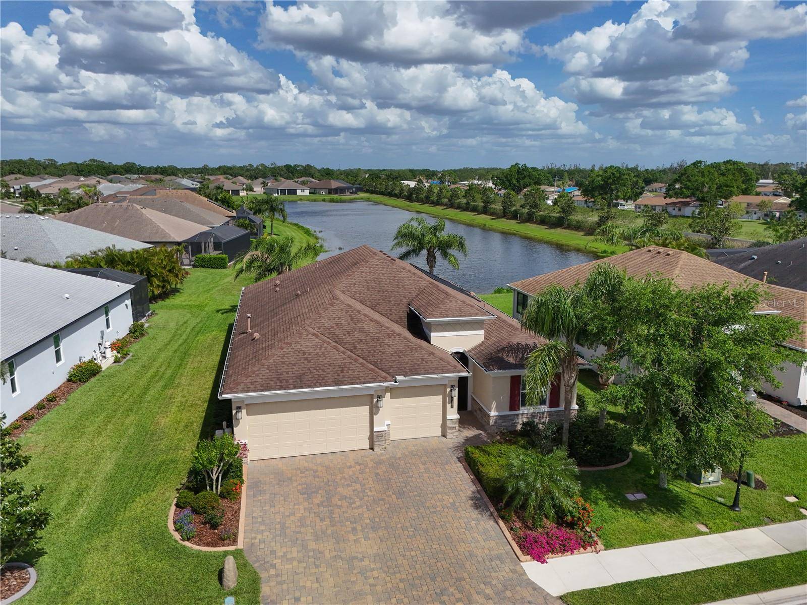 Bradenton, FL 34212,1017 SIBERIAN GLEN