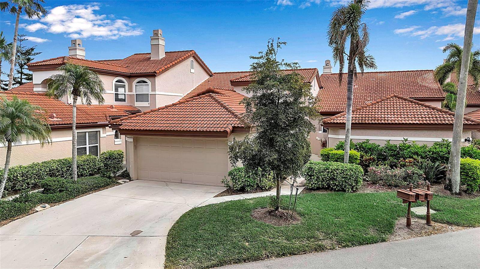 Sarasota, FL 34238,7309 REGINA ROYALE BLVD #21