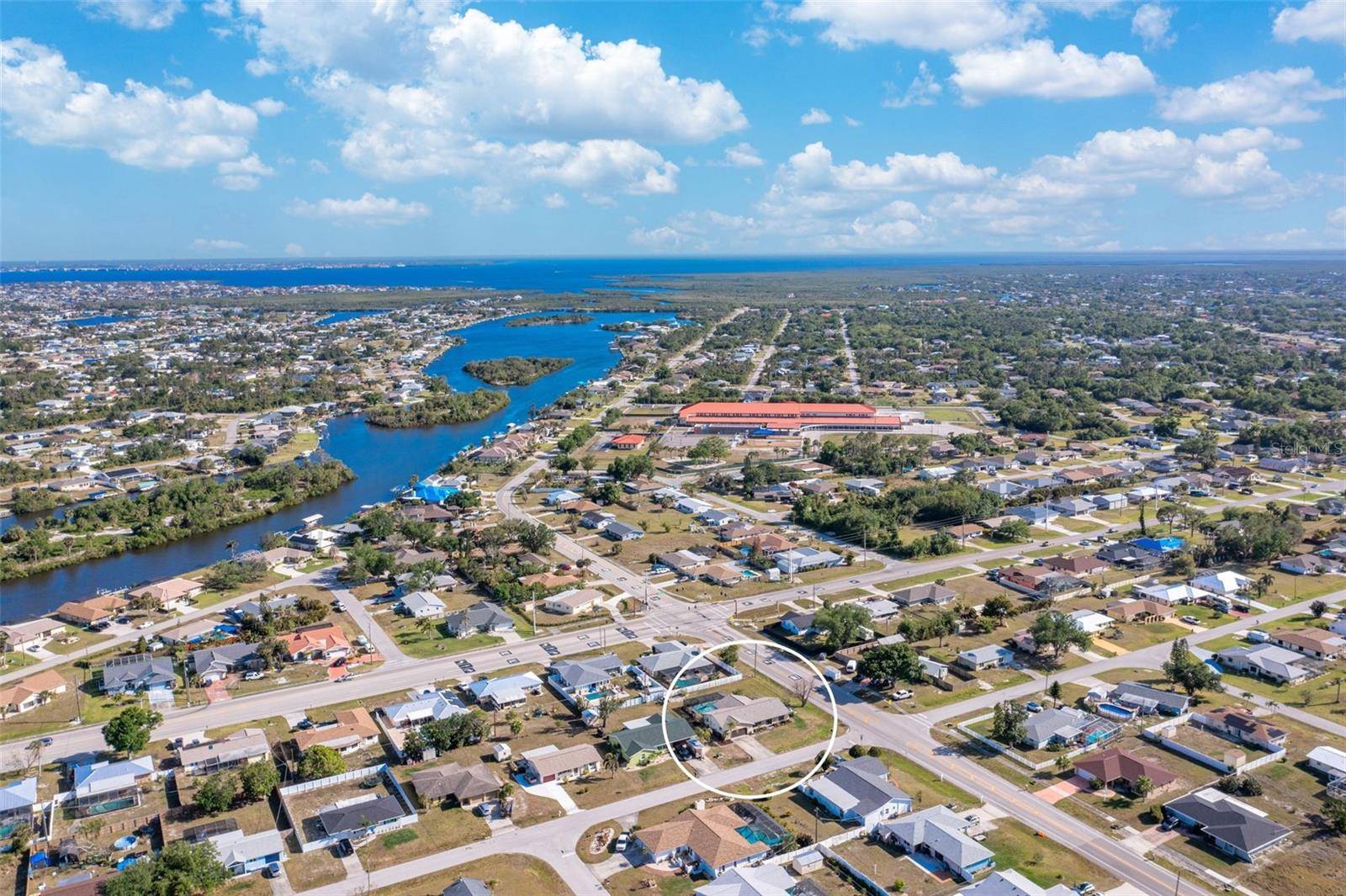 Port Charlotte, FL 33948,781 DOBELL TER NW