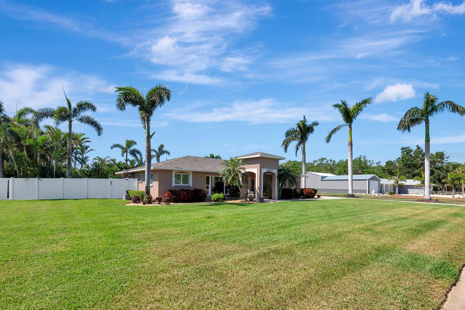 Bradenton, FL 34209,5209 26TH AVE W