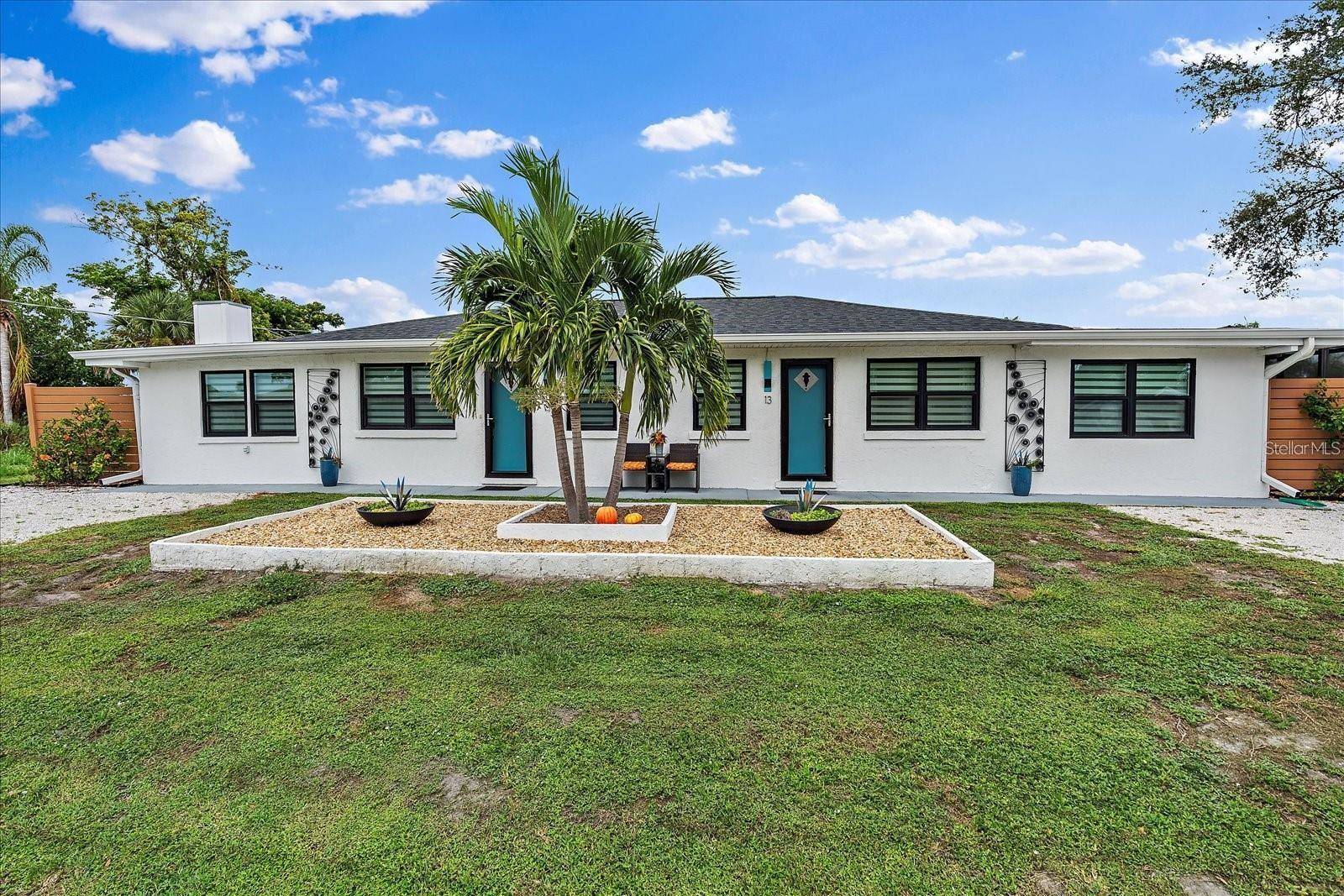 Nokomis, FL 34275,11 1ST ST E