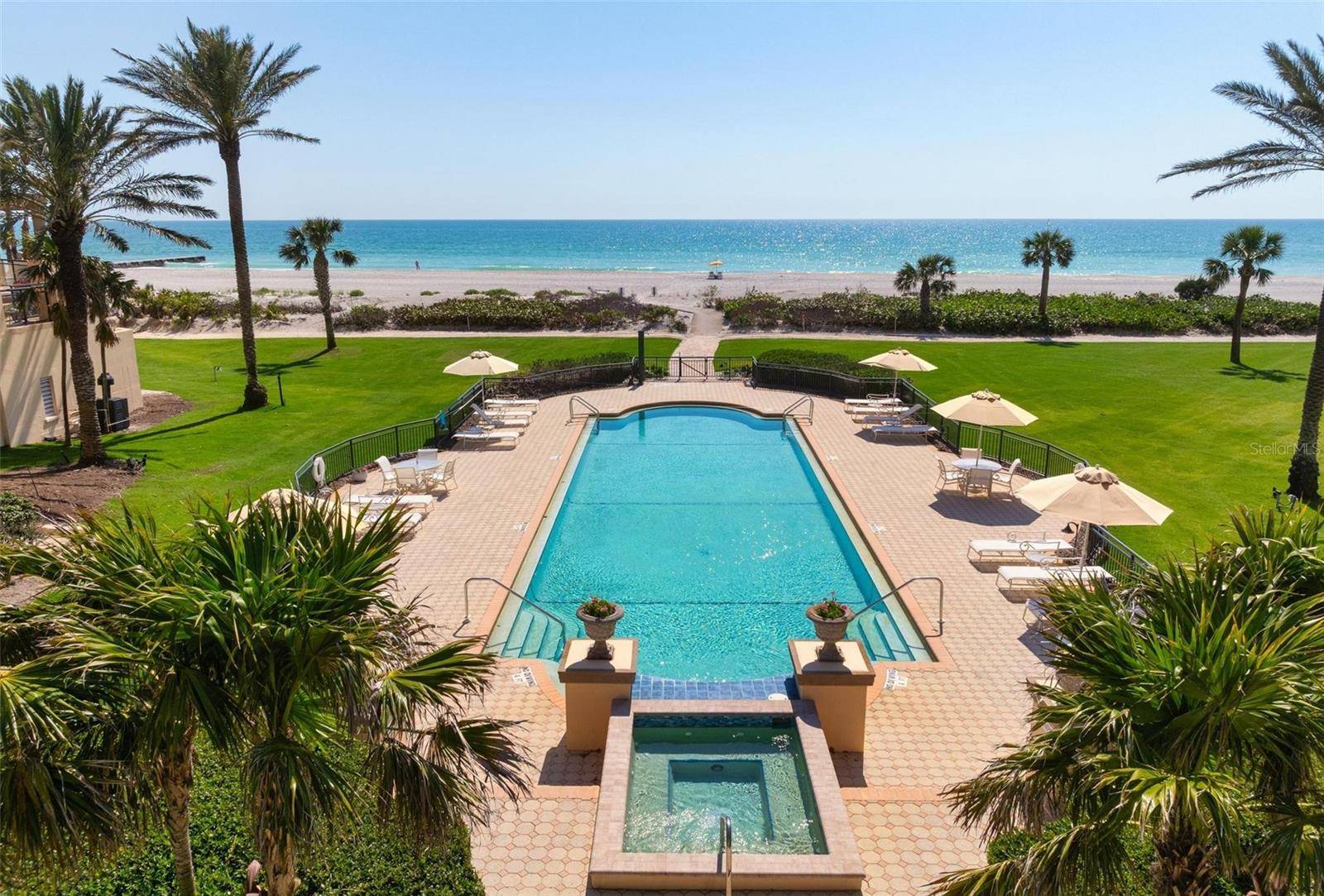 Longboat Key, FL 34228,2333 GULF OF MEXICO DR #1A2