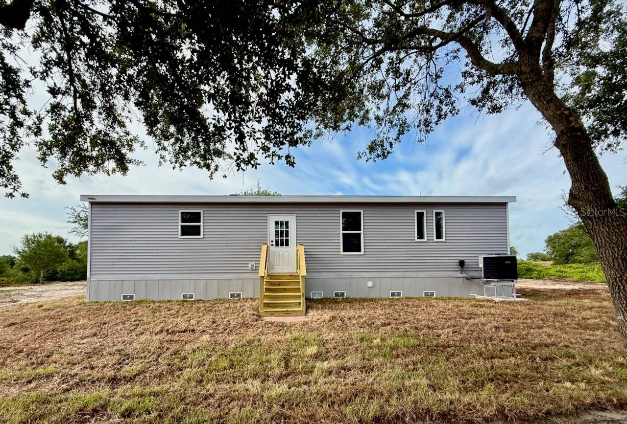 Okeechobee, FL 34972,15141 NW 252ND ST