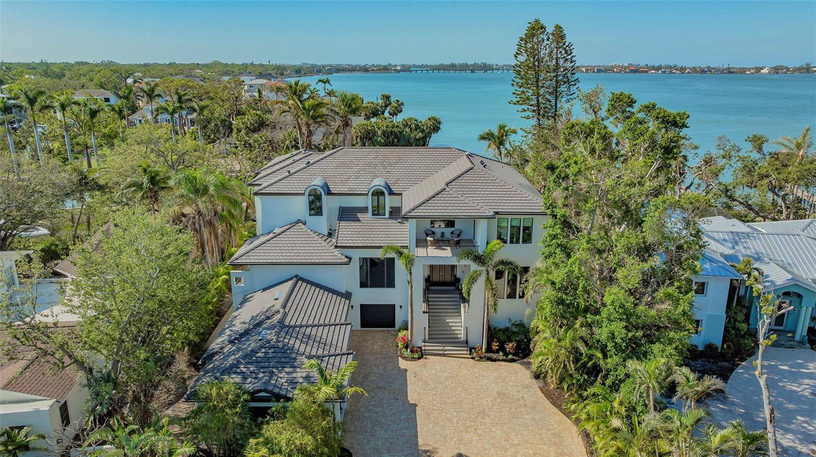 Sarasota, FL 34239,1540 HILLVIEW DR