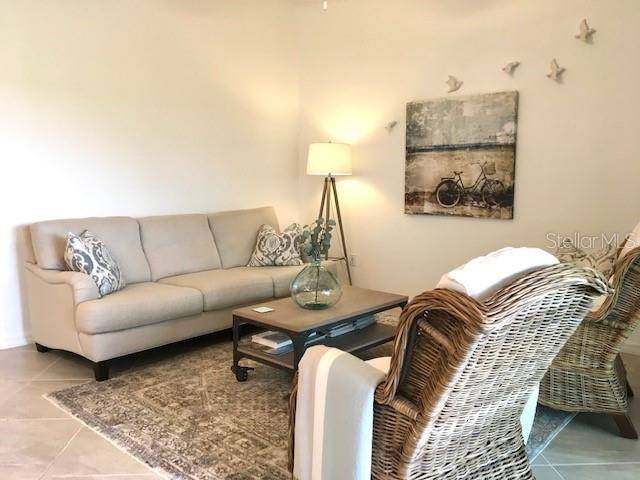 Bradenton, FL 34211,5710 PALMER CIR #203