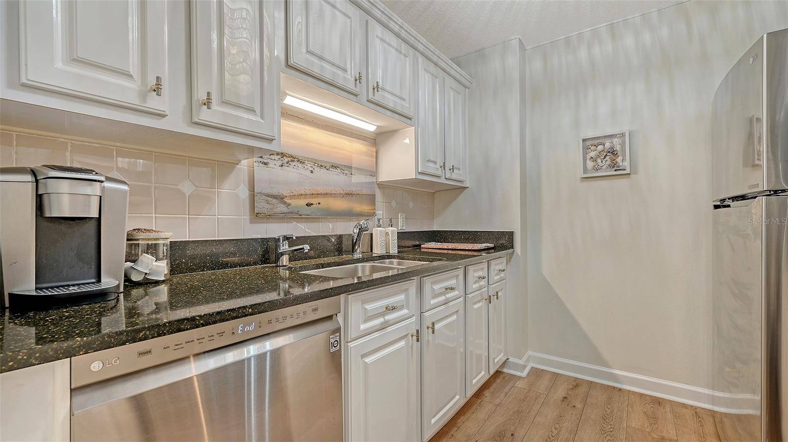 Sarasota, FL 34236,750 N TAMIAMI TRL #304