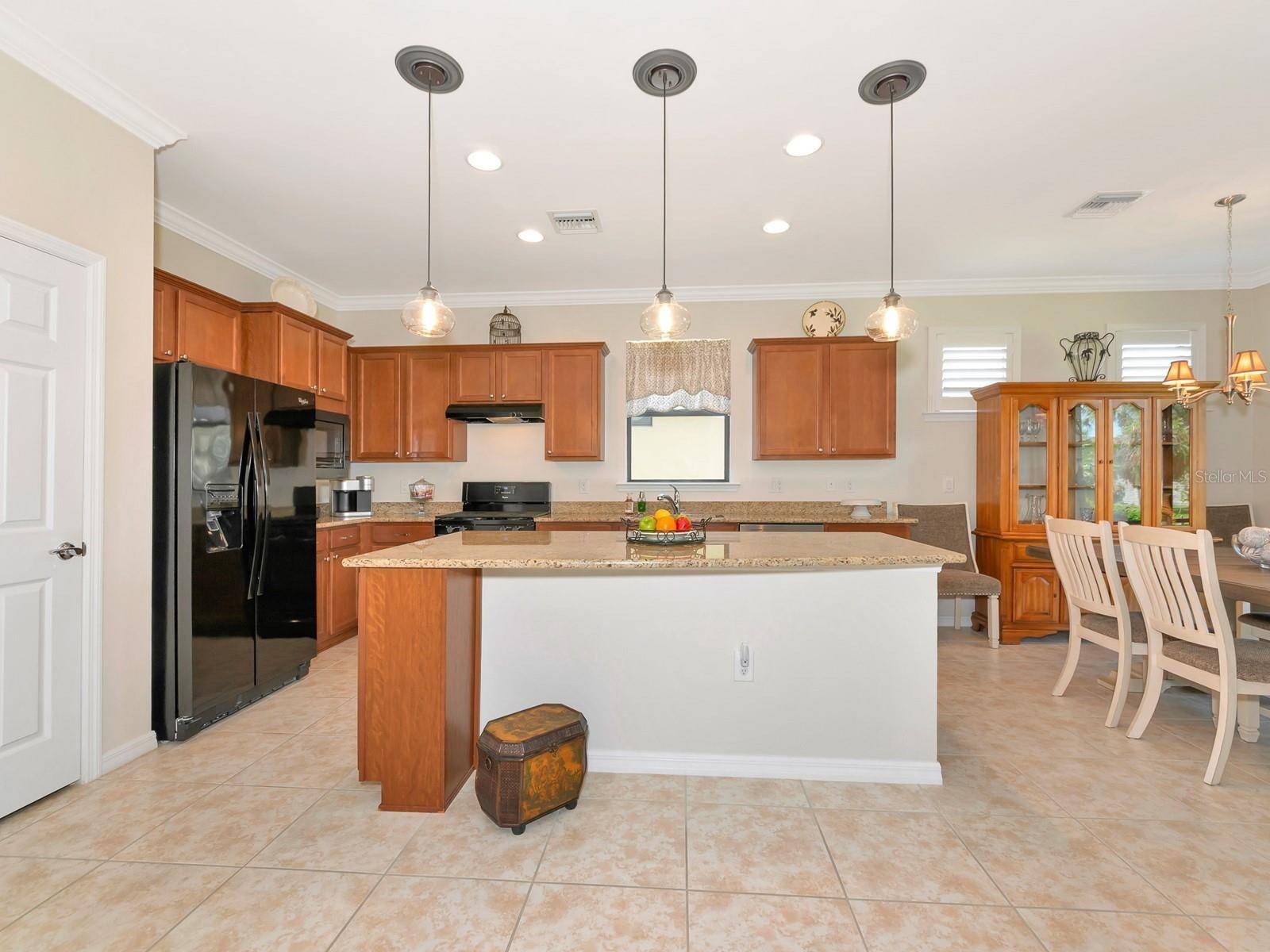 Sarasota, FL 34238,5952 SNOWY EGRET DR
