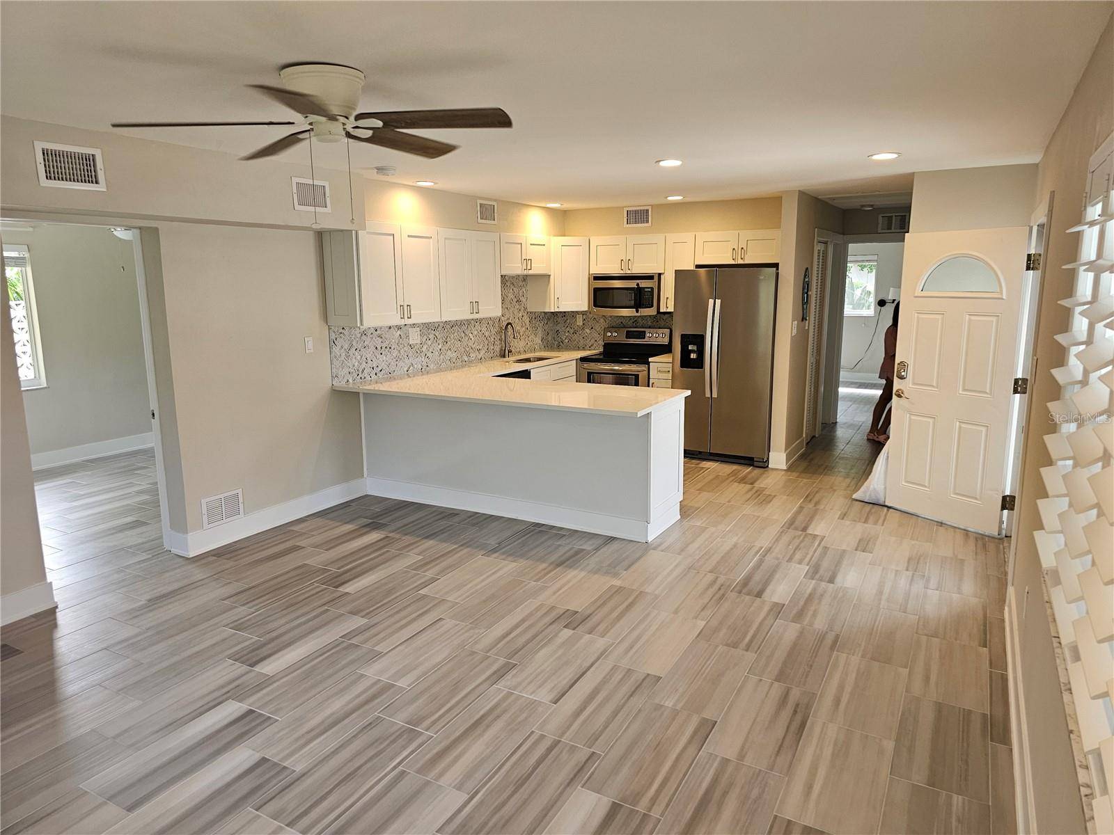 Sarasota, FL 34231,1654 BLAKEMORE LN