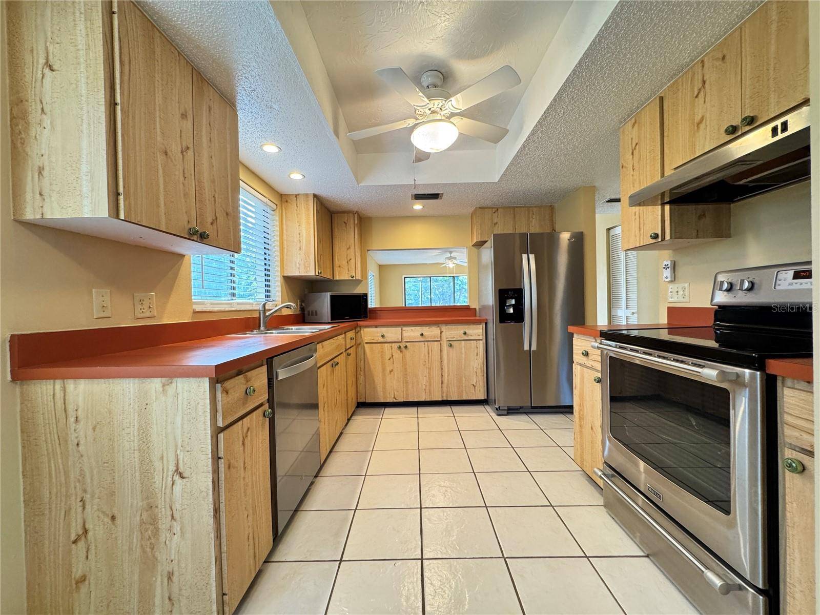 Bradenton, FL 34210,6466 SEAGULL DR #323