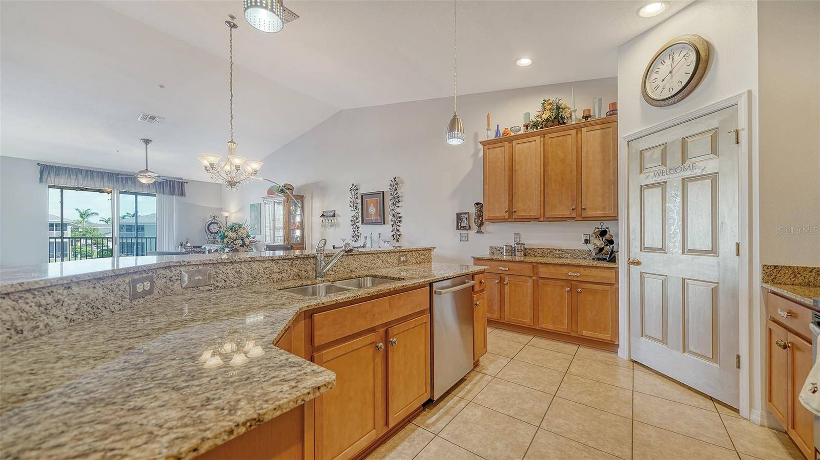 Sarasota, FL 34238,5356 MANG PL #1404