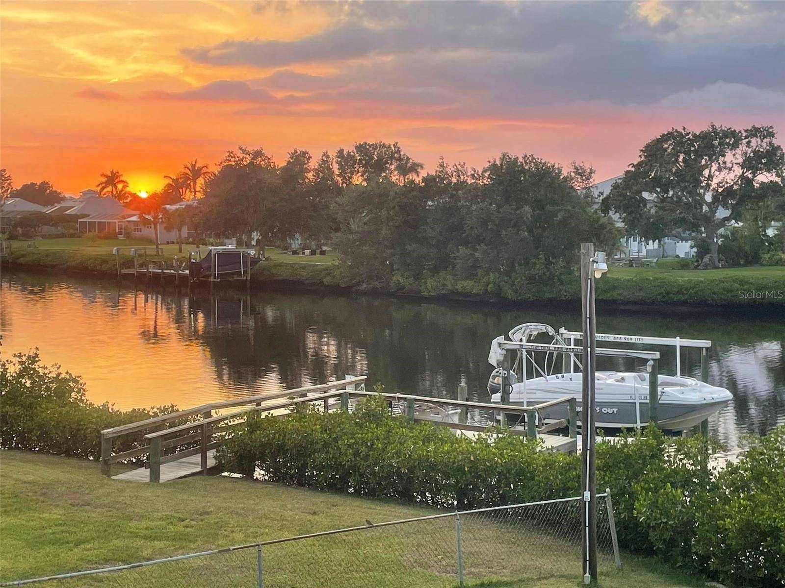 Nokomis, FL 34275,904 LUCILLE AVE