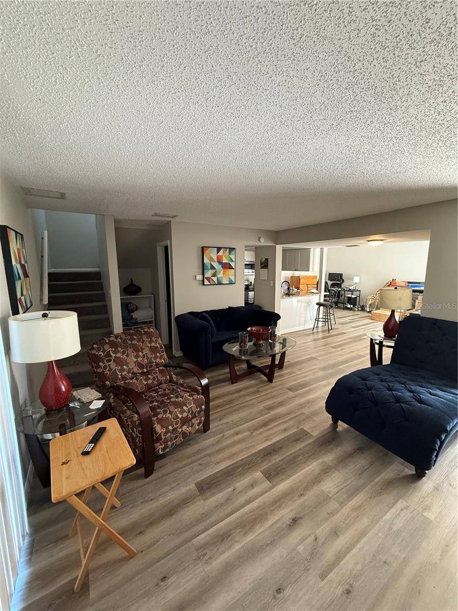 Sarasota, FL 34243,1147 LONGFELLOW RD #157c