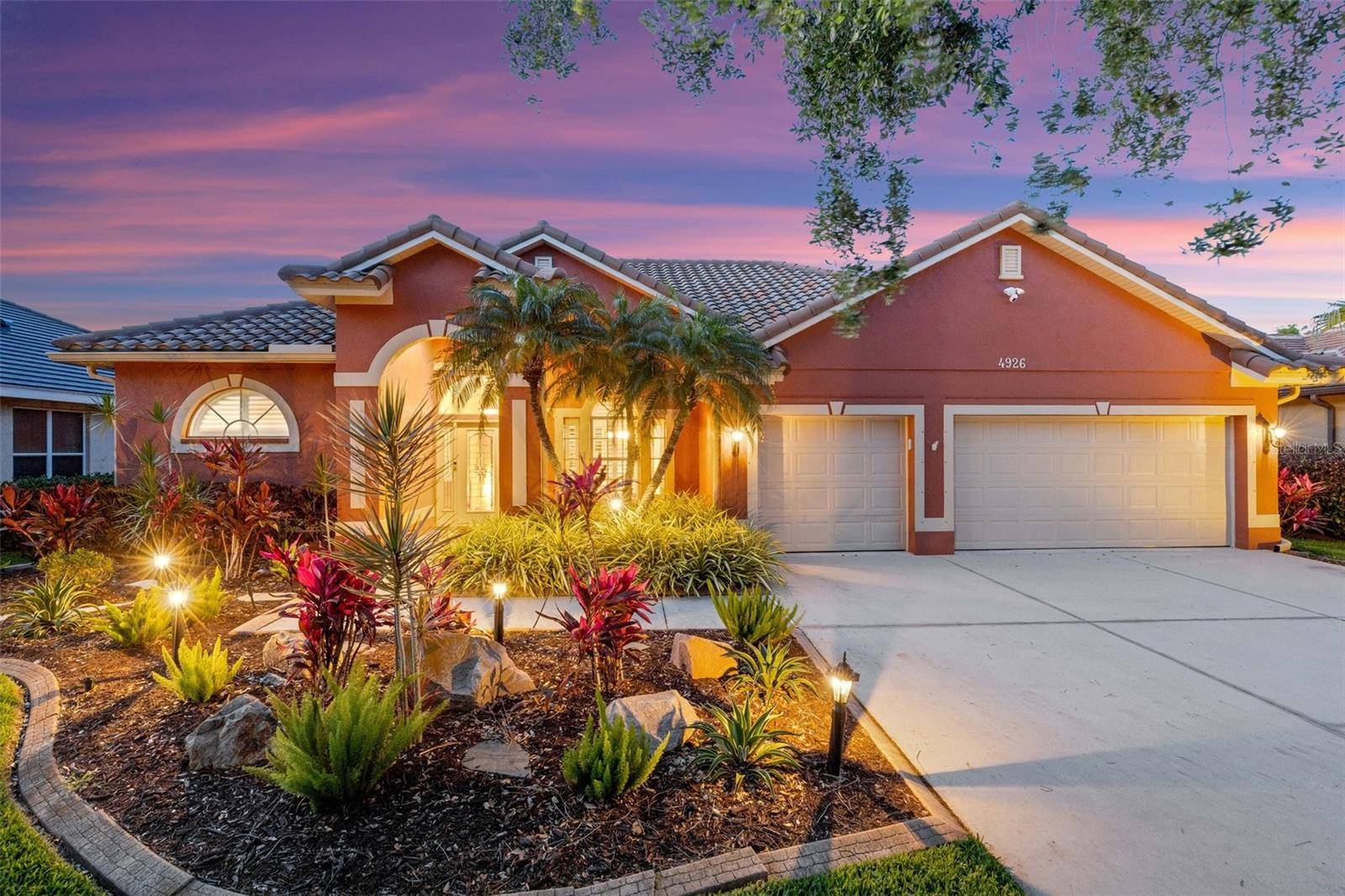 Sarasota, FL 34238,4926 SABAL LAKE CIR