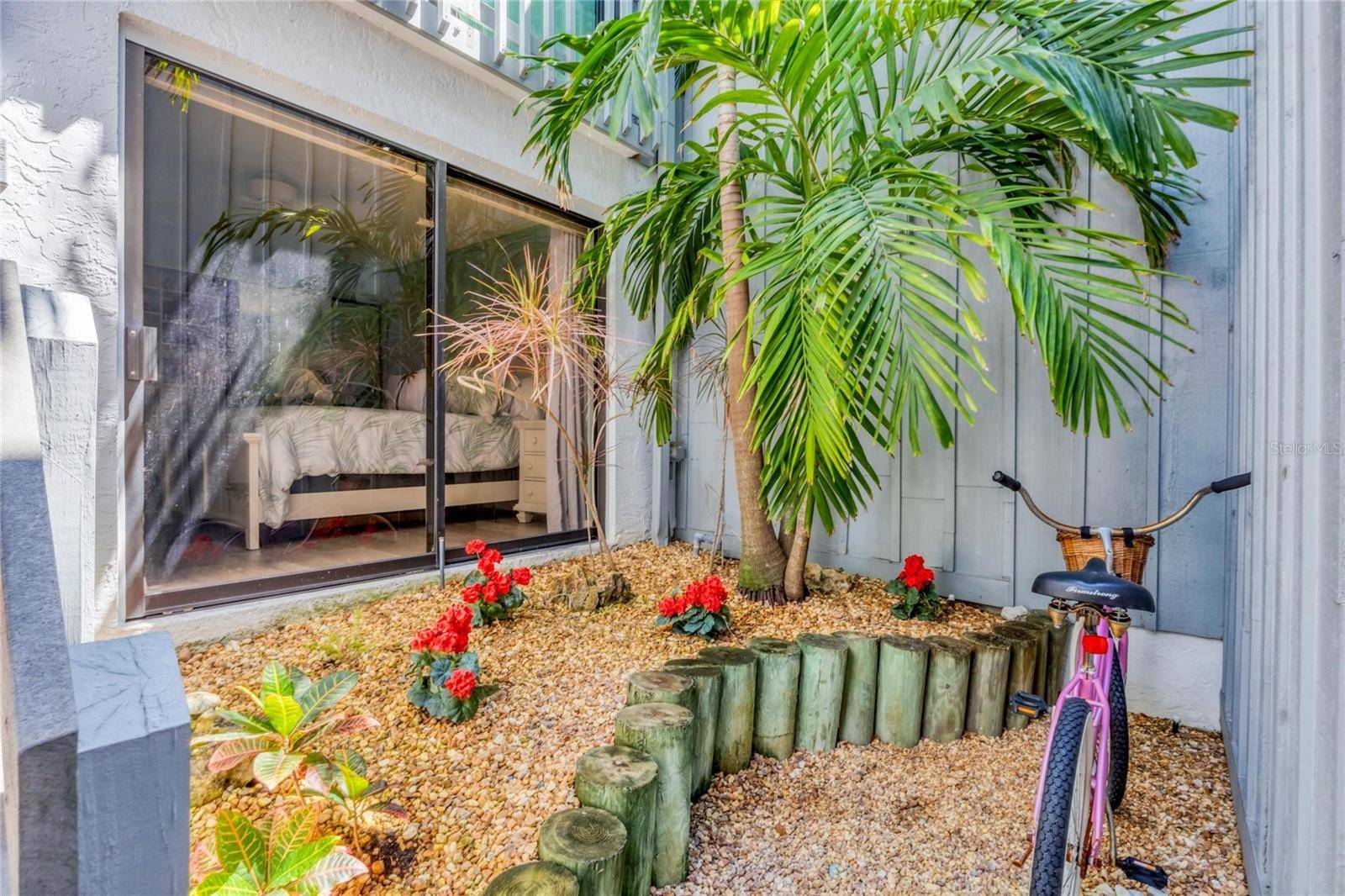 Sarasota, FL 34242,1235 DOCKSIDE PLACE #108
