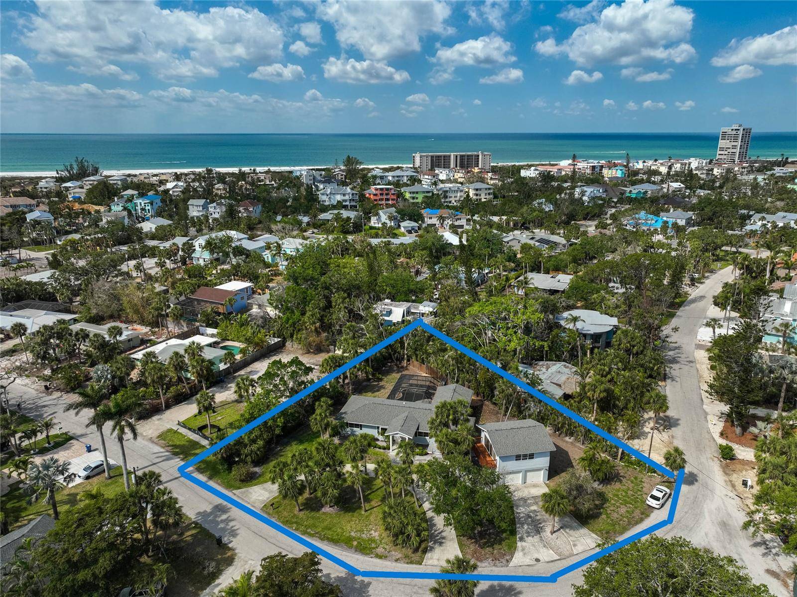 Sarasota, FL 34242,105 ISLAND CIR